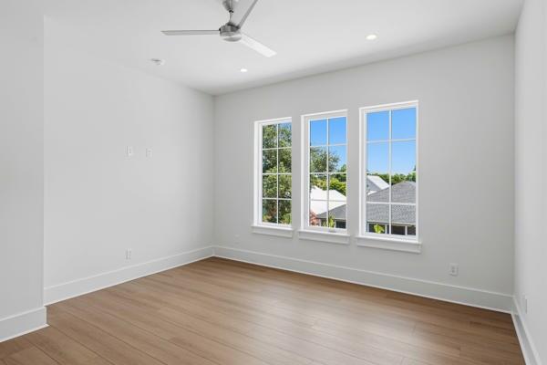 RIVIERA BEACH - Residential