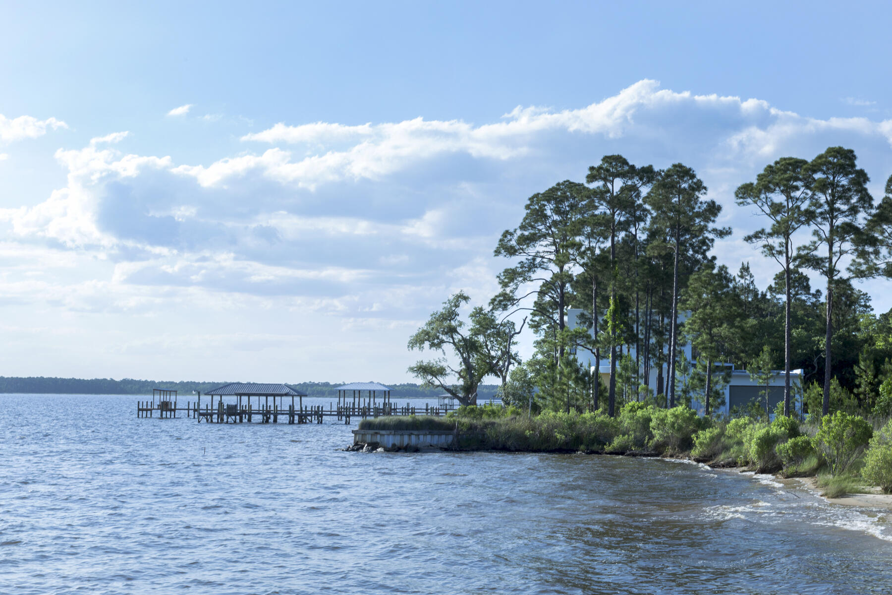 BAY HARBOUR - Land