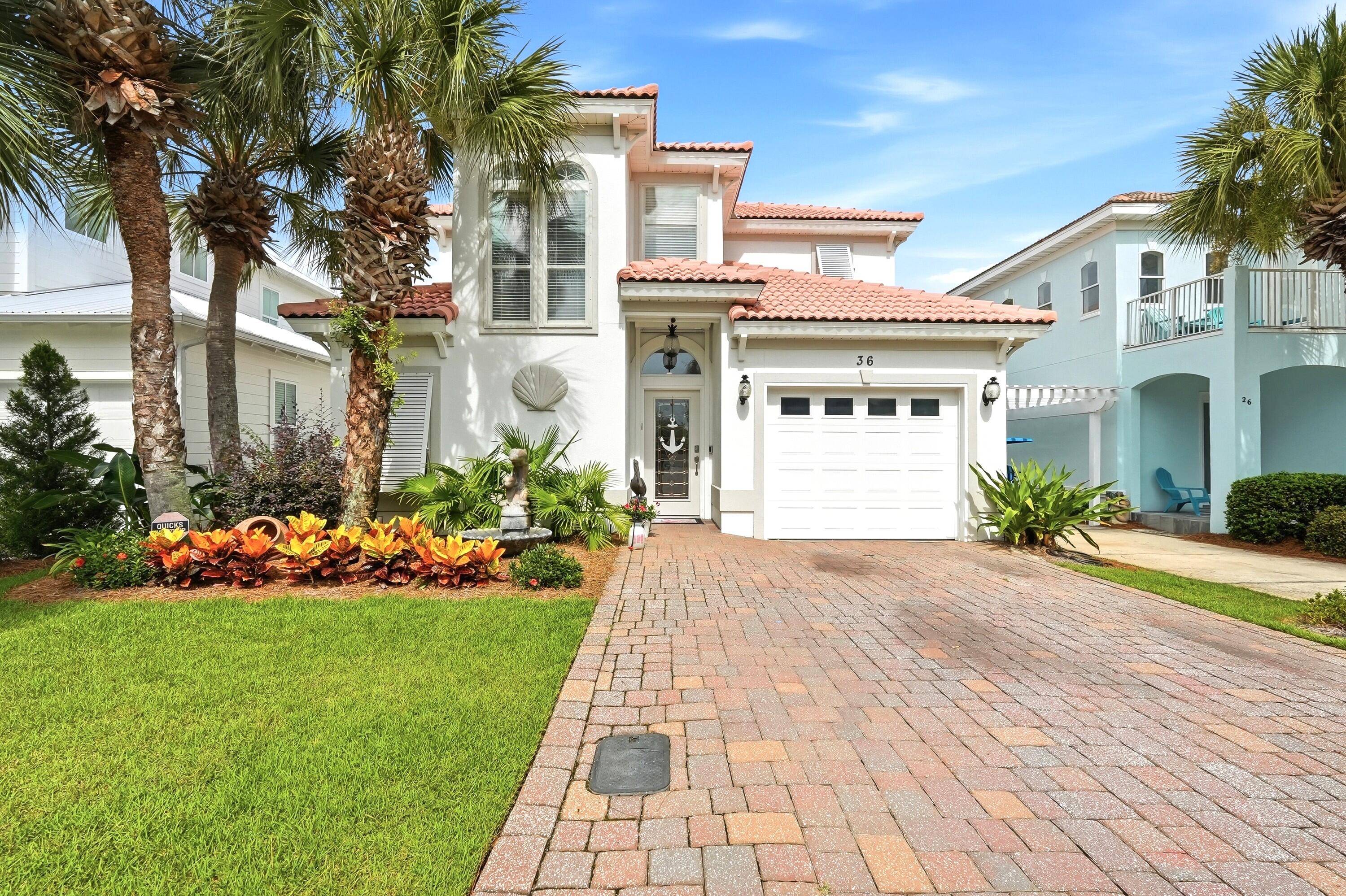EMERALD WATERS VILLAGE - Residential