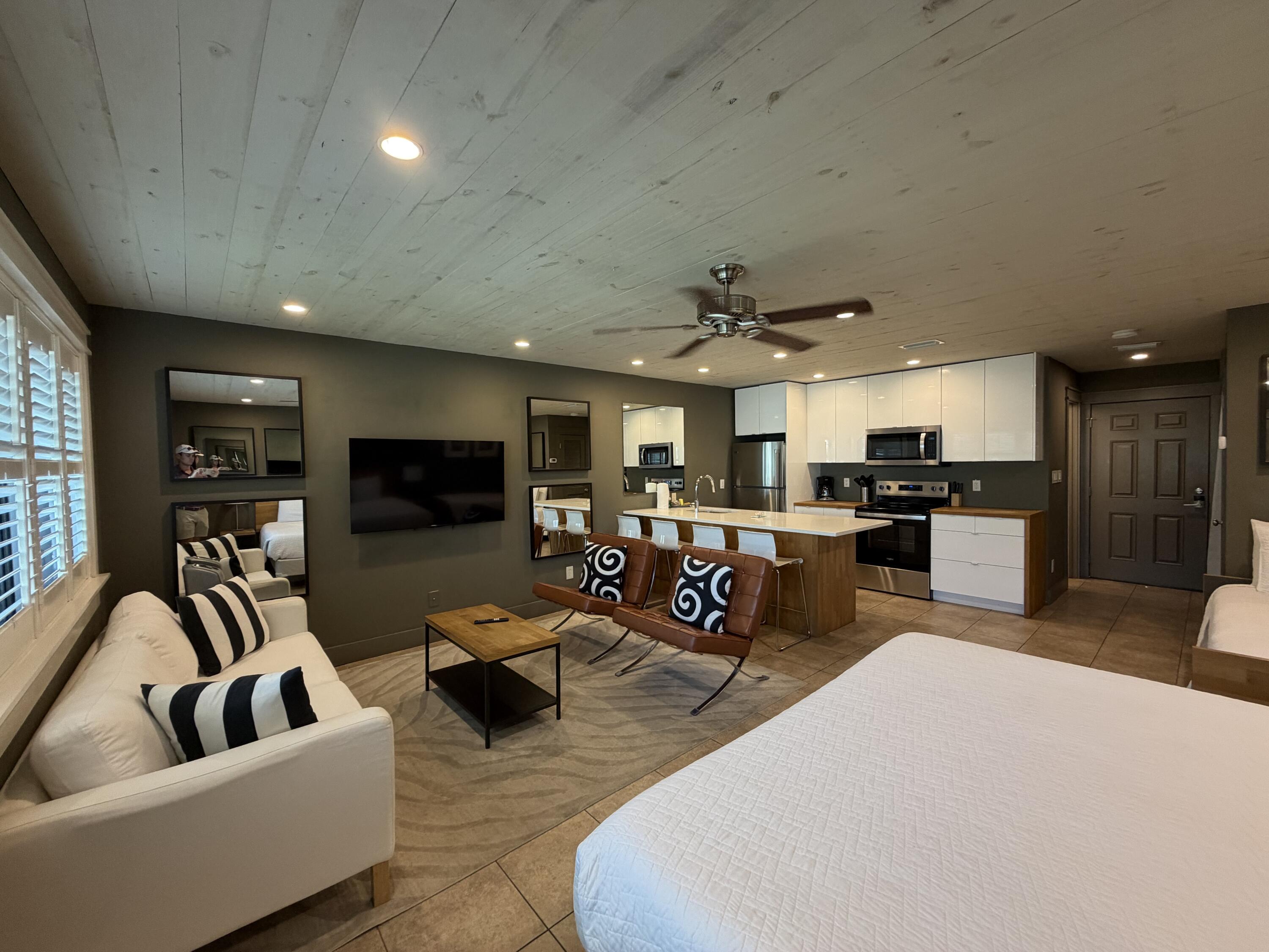 HIDDEN BEACH VILLAS CONDO - Residential