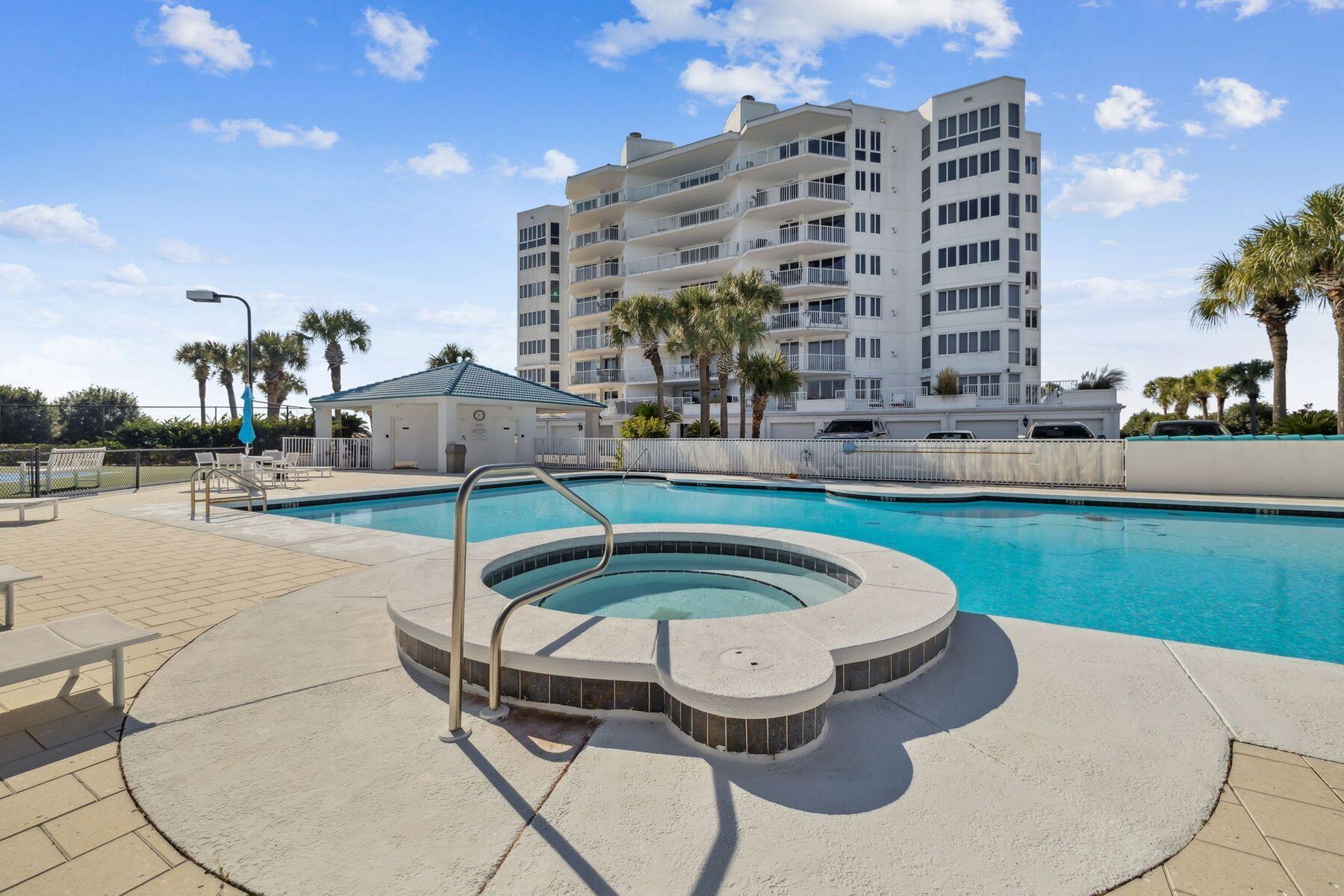 THE ULTIMATE CONDO - Residential