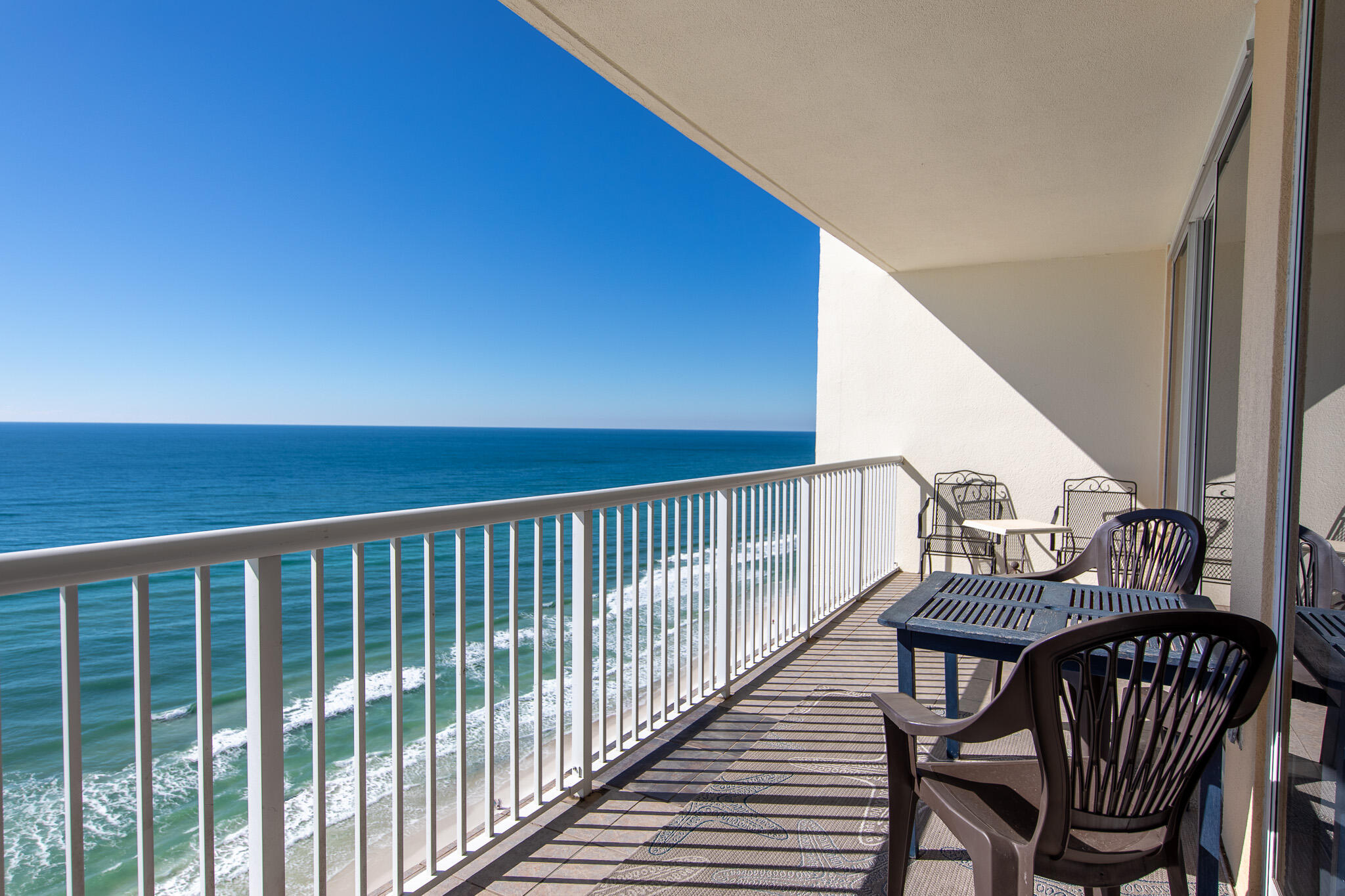 MAJESTIC BEACH TOWERS I - Residential