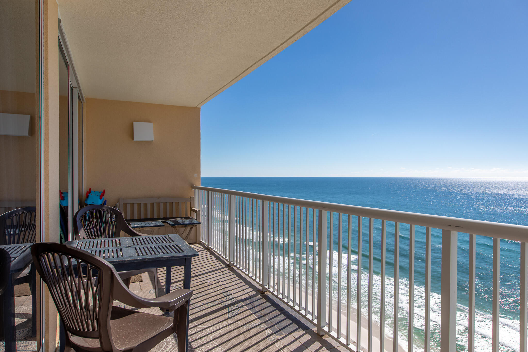MAJESTIC BEACH TOWERS I - Residential