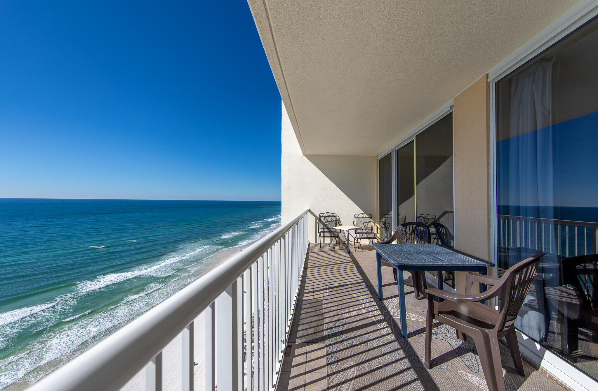 MAJESTIC BEACH TOWERS I - Residential