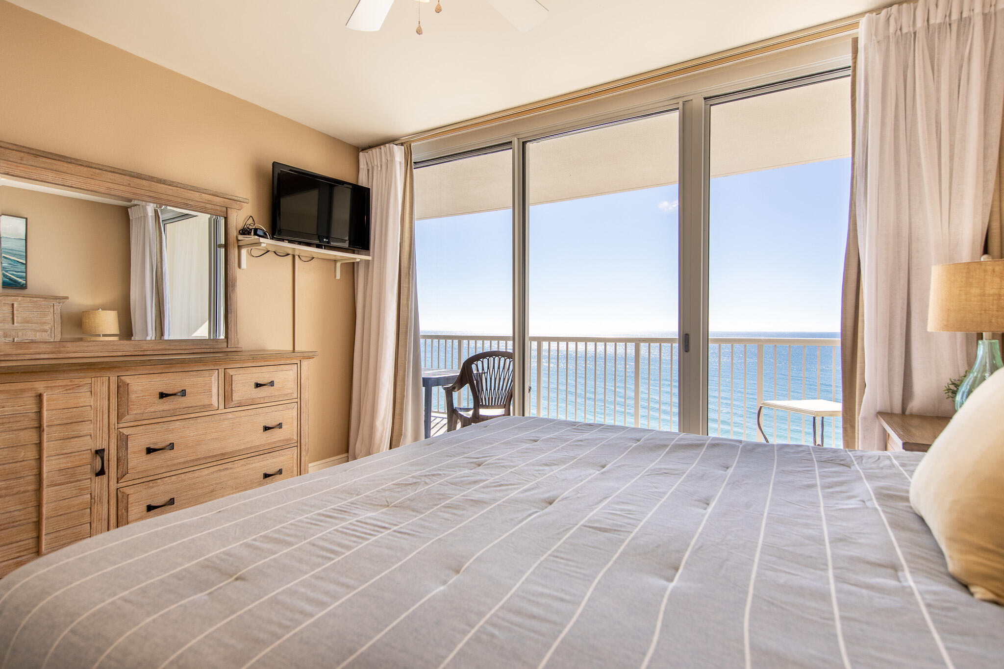 MAJESTIC BEACH TOWERS I - Residential