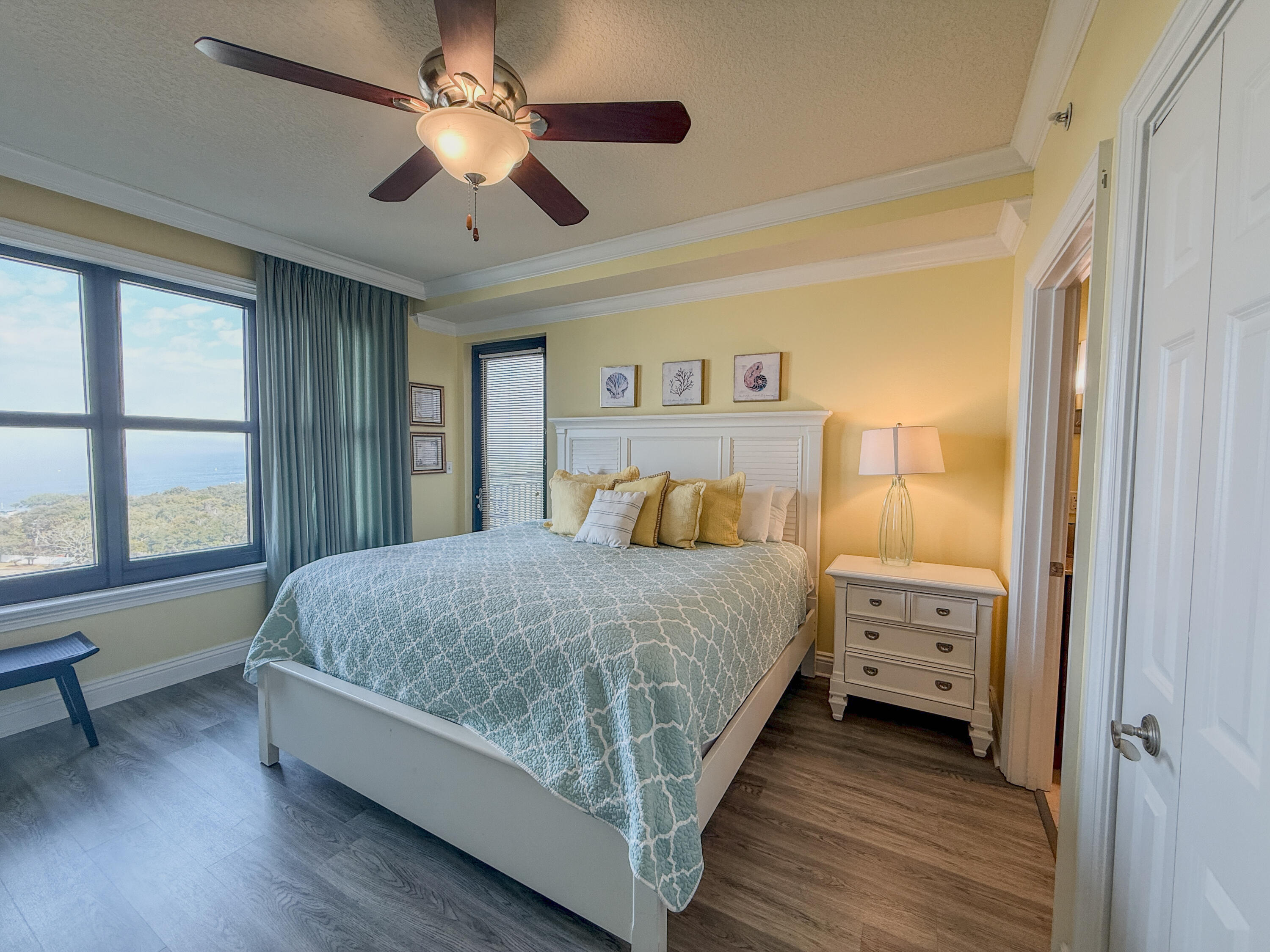 EMERALD GRANDE - Residential