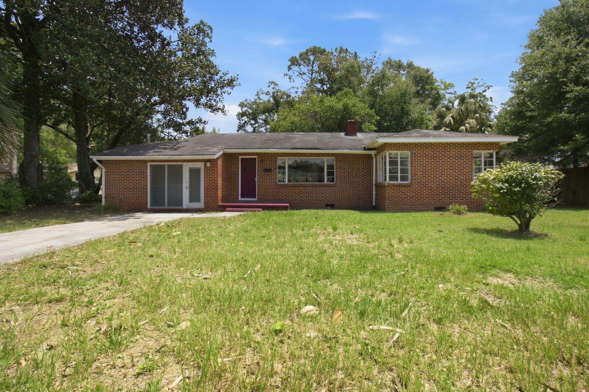 CRESTVIEW LOTS 3 & 4 BLK 36 - Residential
