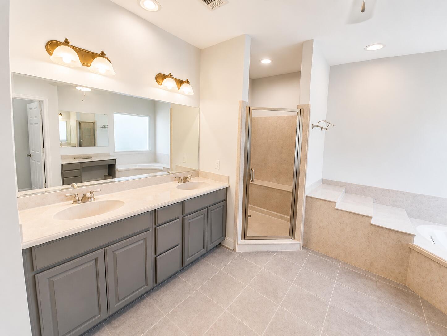LAGRANGE SHORES - Residential