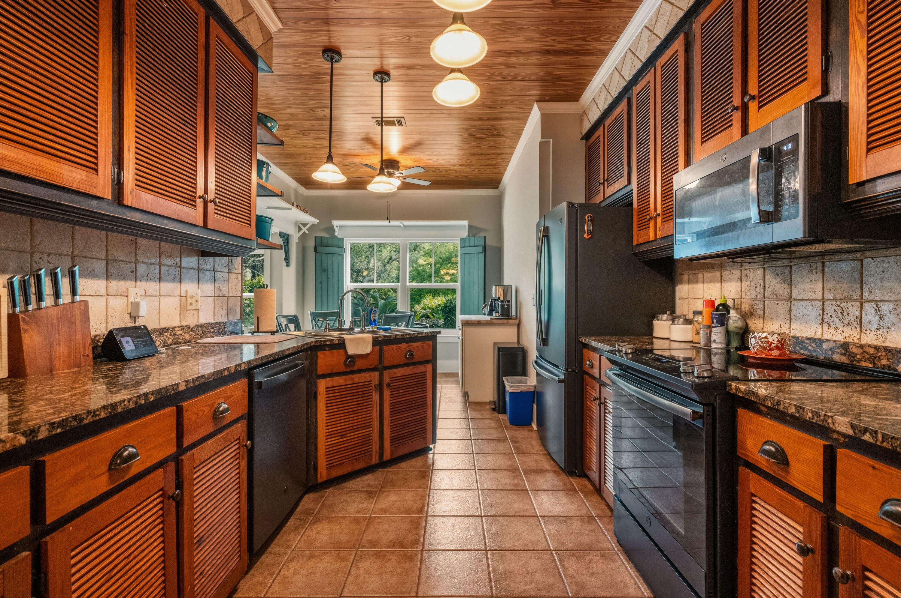 BLUEWATER BAY VILLAGE 1A - Residential