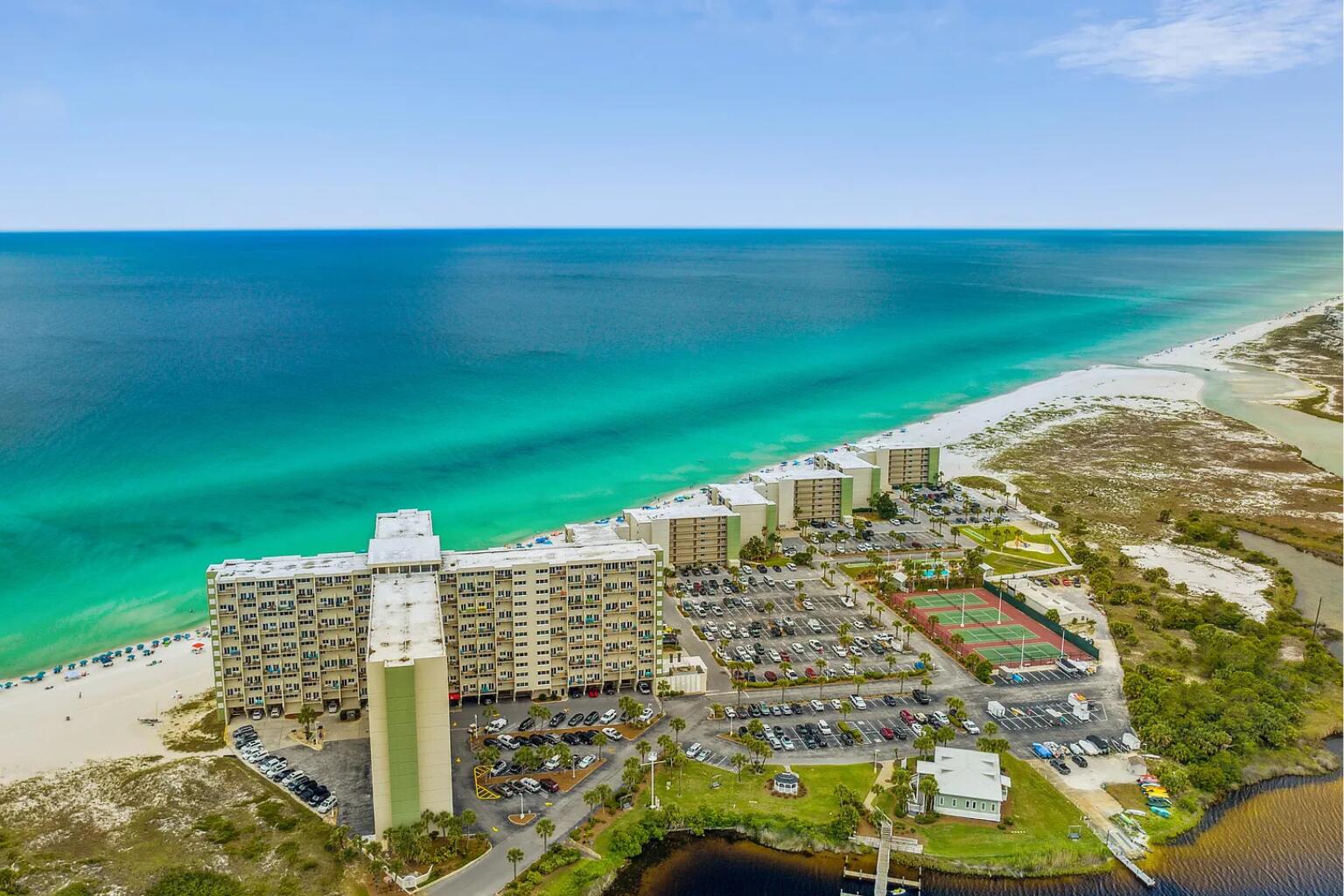 PINNACLE PORT - Residential