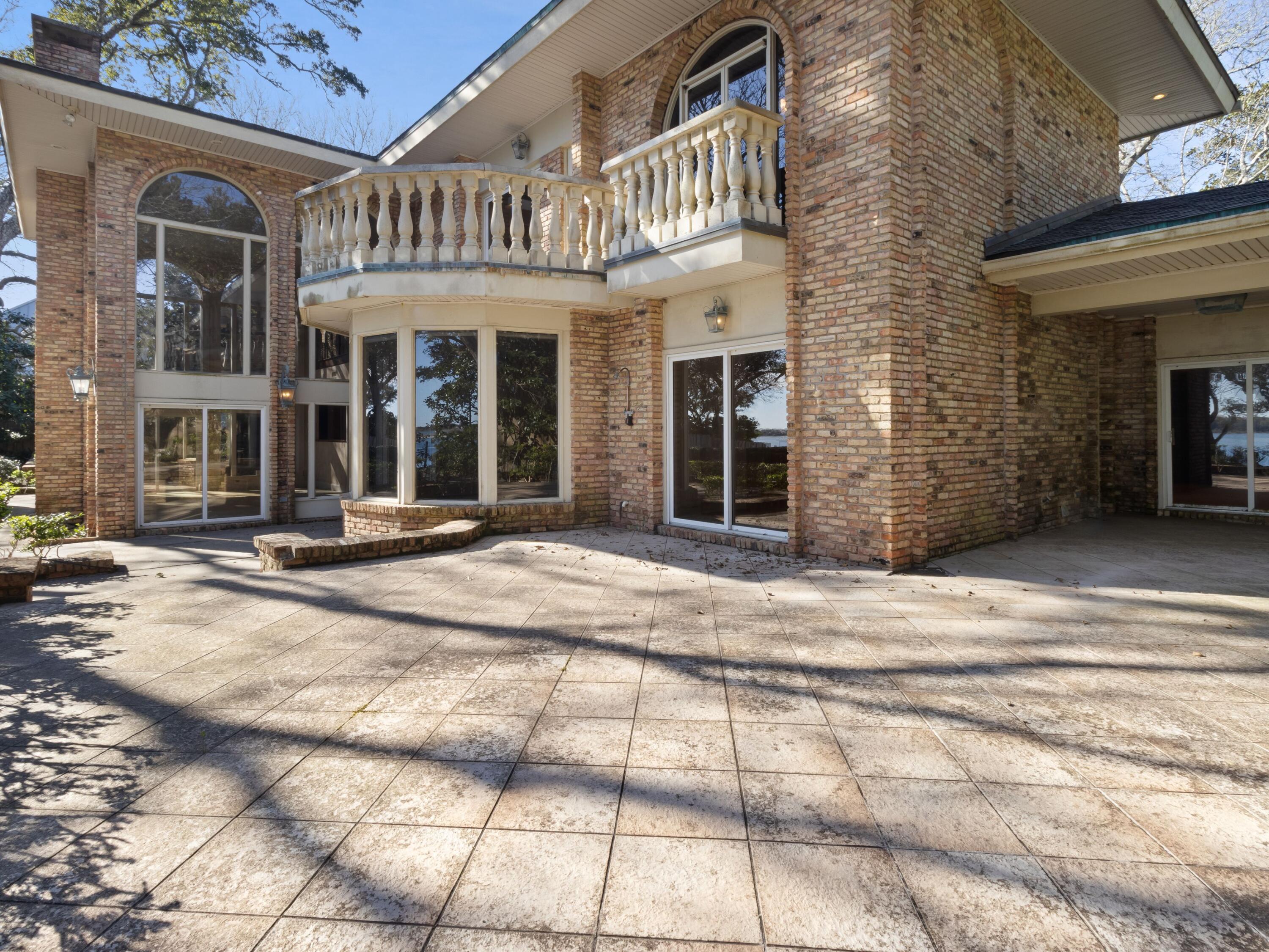 GULFVIEW S/D TO MARY ESTHER - Residential