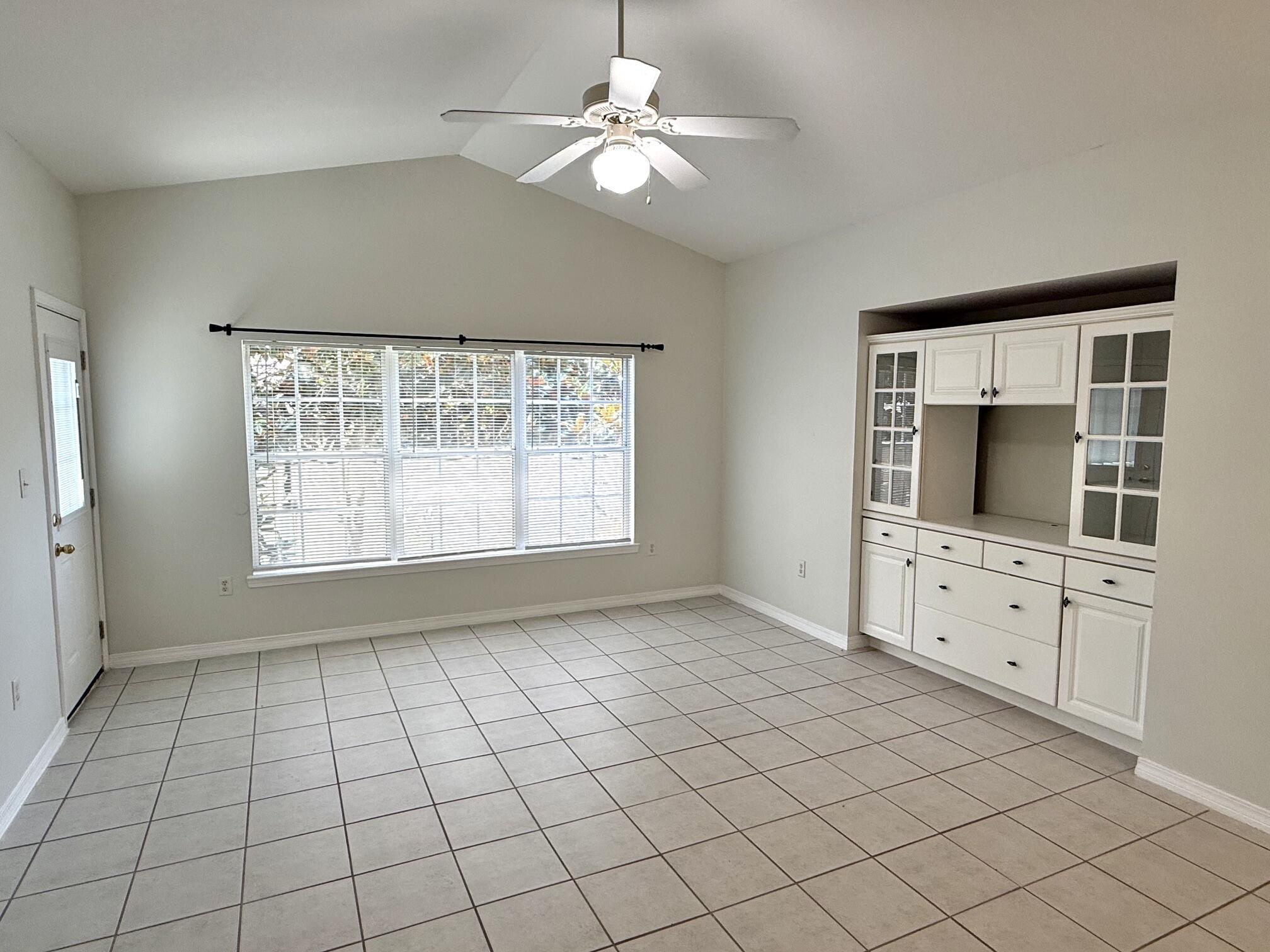 THE OAKS AT NICEVILLE - Residential Lease