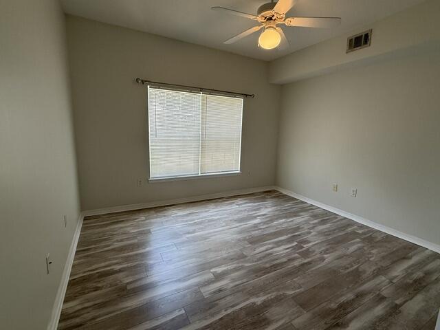 THE OAKS AT NICEVILLE - Residential Lease