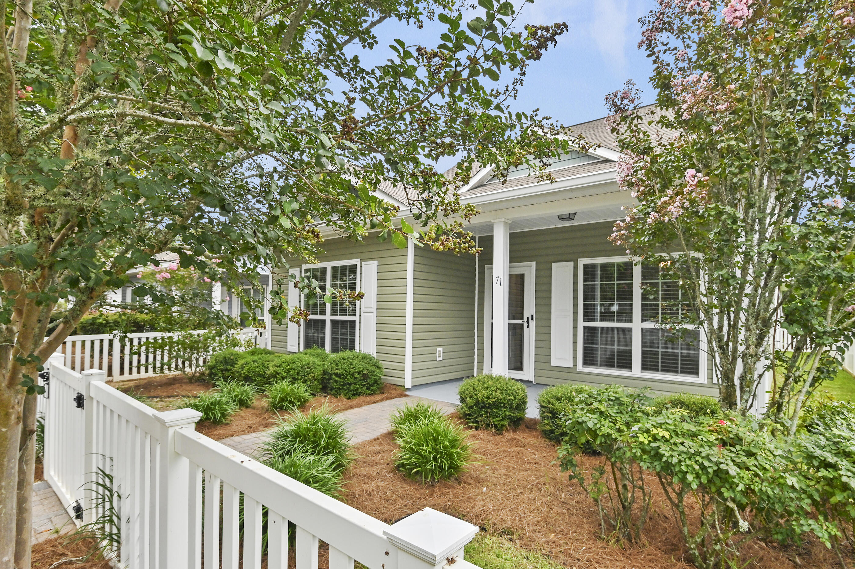 HAMMOCK BAY - Residential