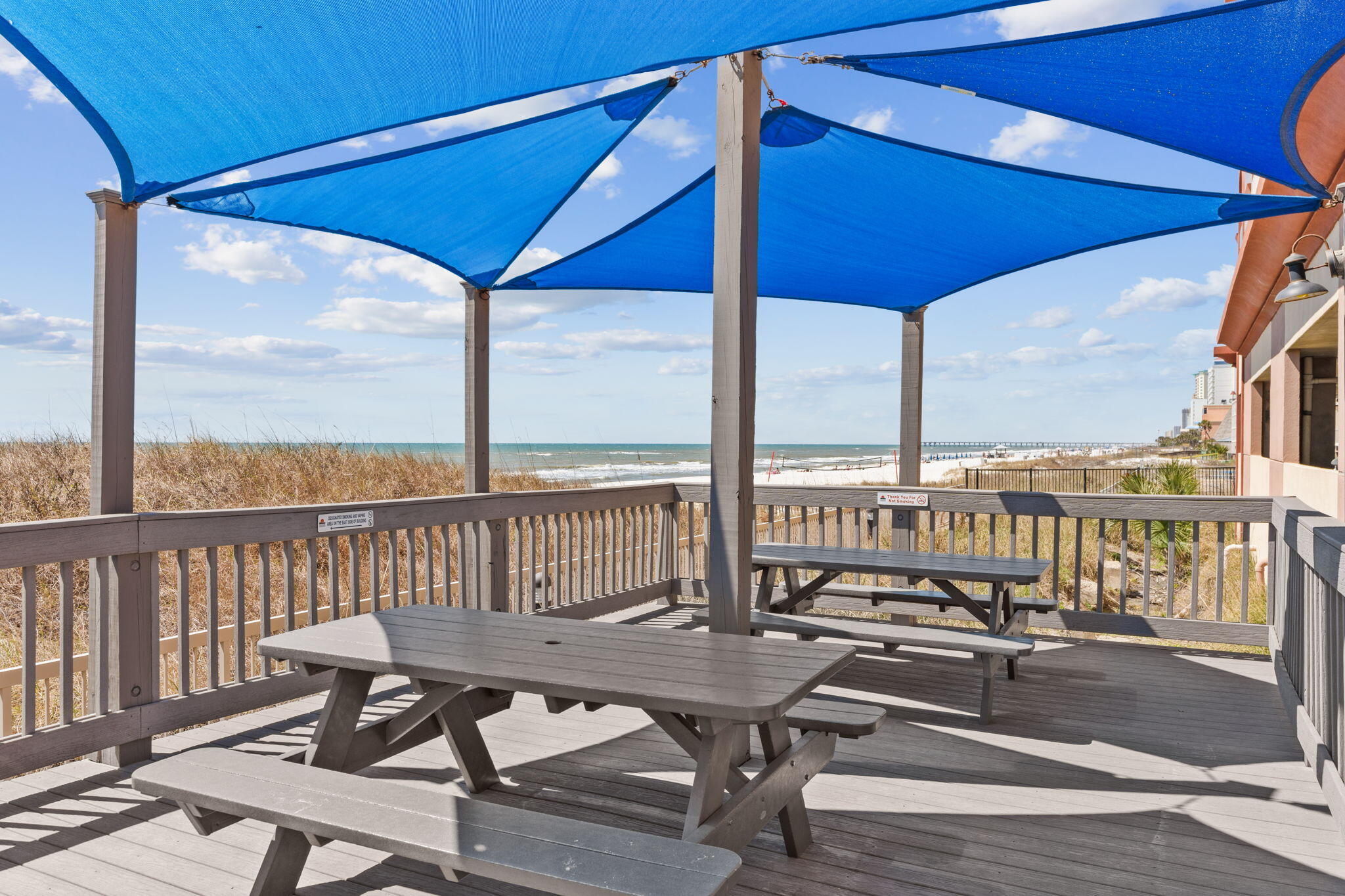 SUNRISE BEACH - Residential