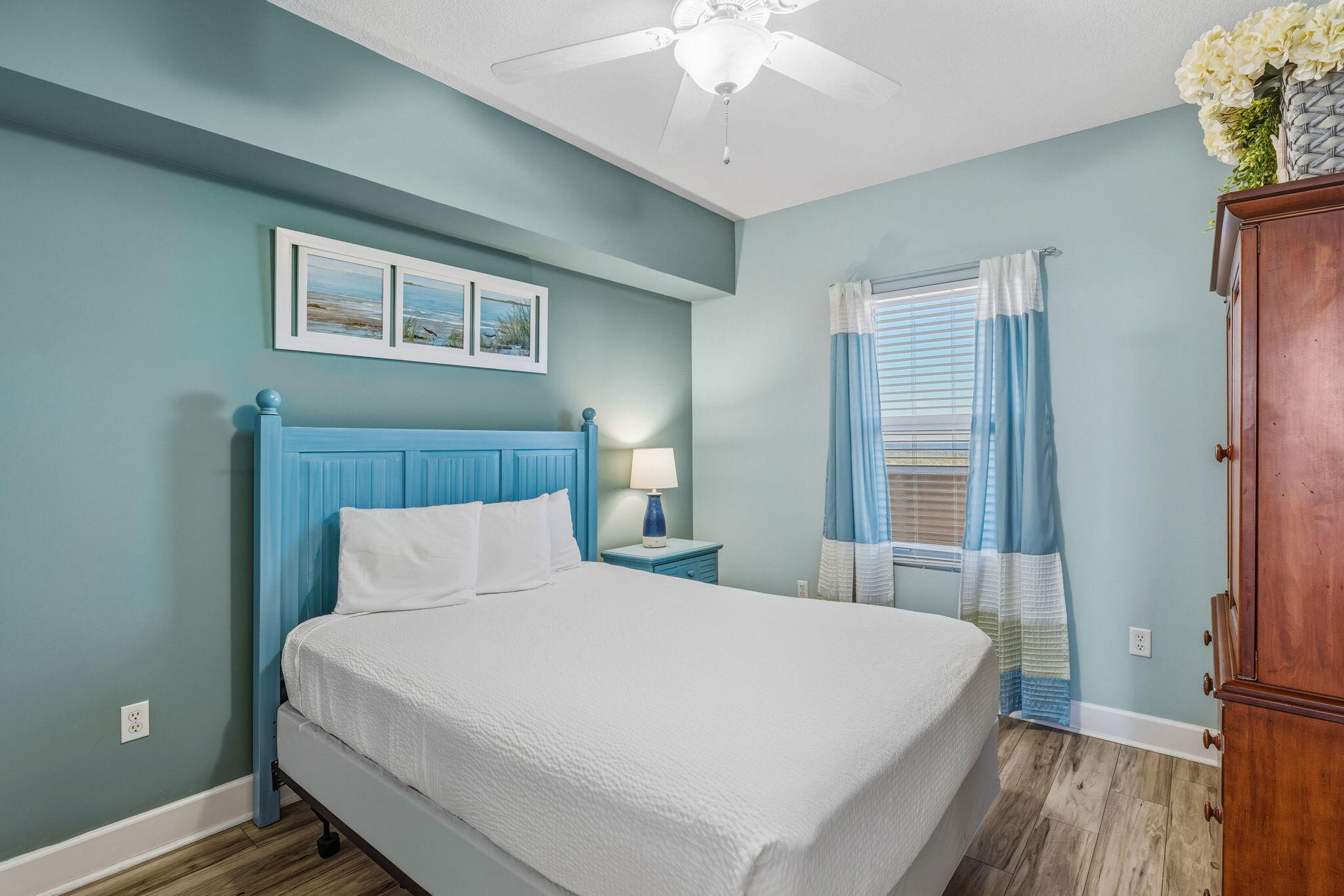 SUNRISE BEACH - Residential