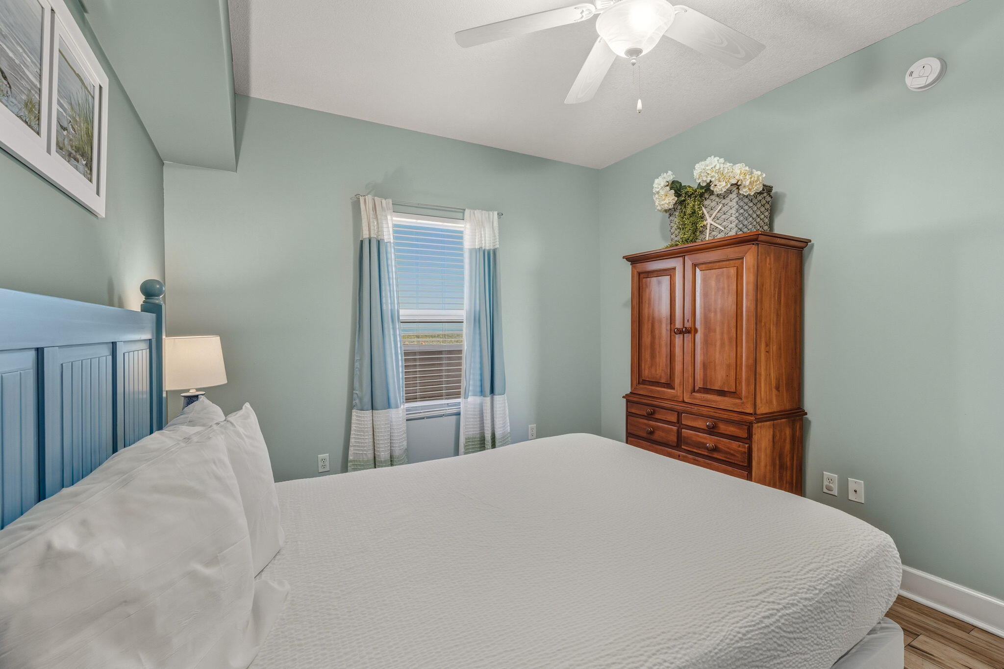 SUNRISE BEACH - Residential