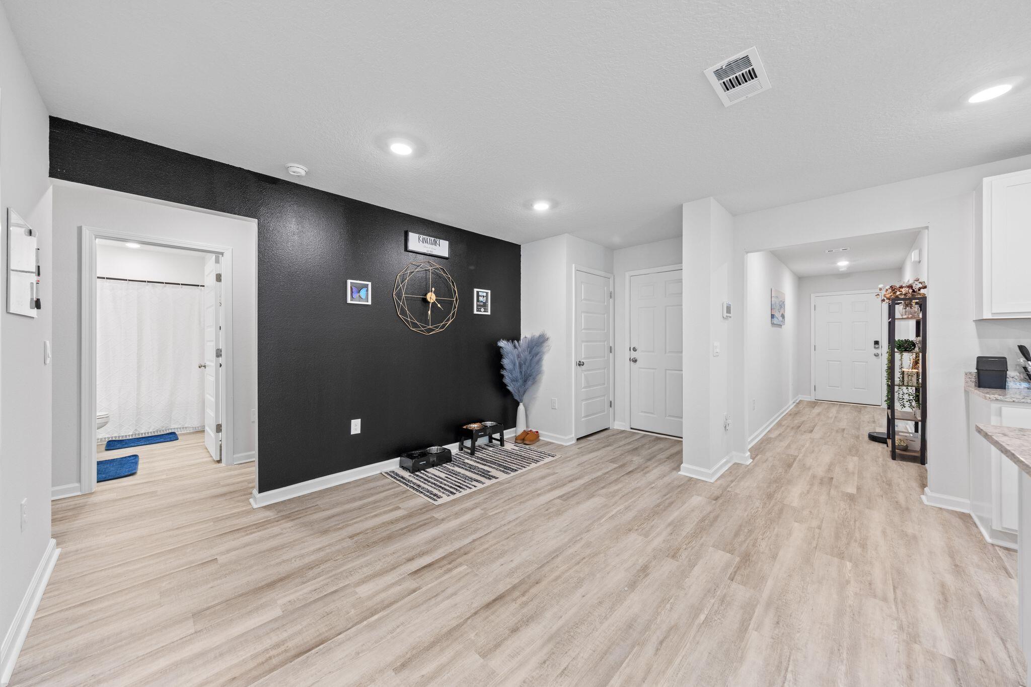 PLANTATION WOODS - Residential Lease
