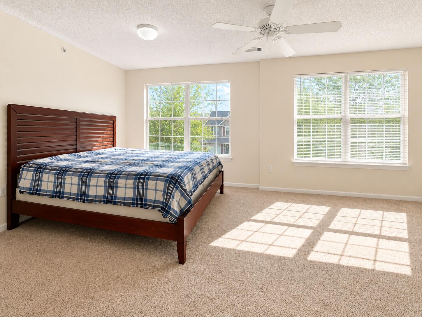 ROLLING PINES - Residential