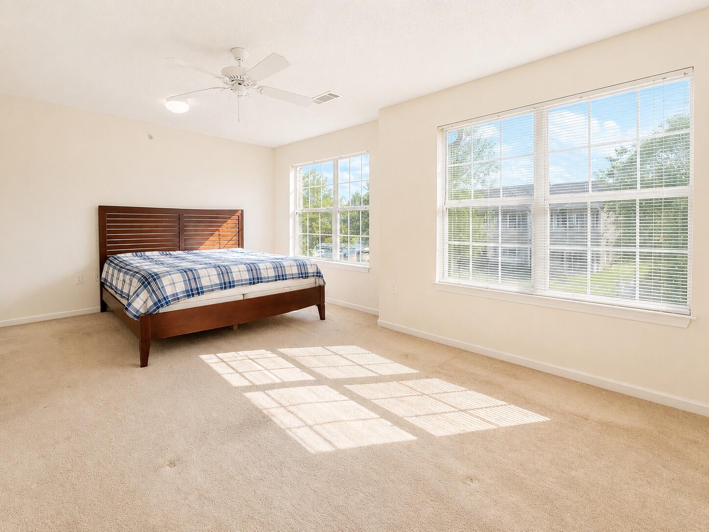 ROLLING PINES - Residential