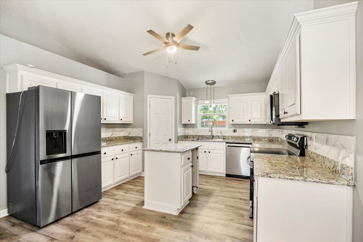 MOSSY OAKS - Residential