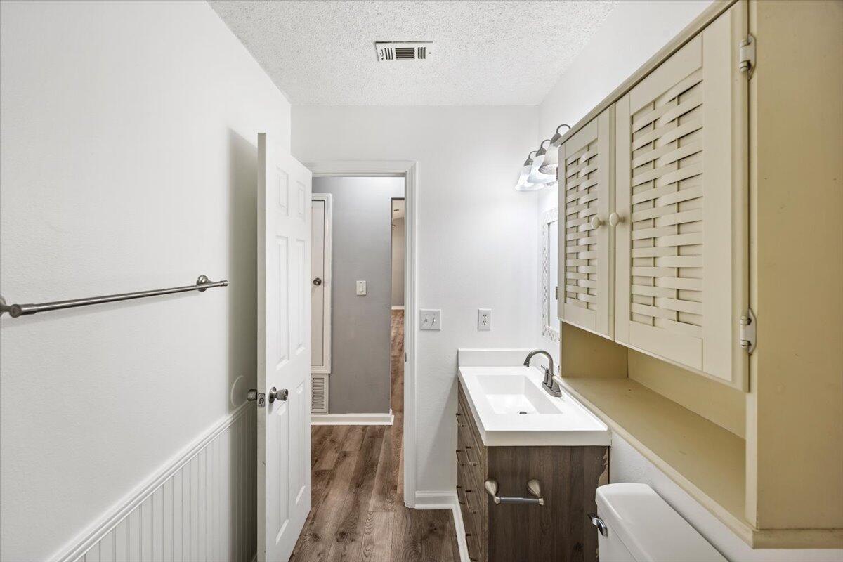 MOSSY OAKS - Residential