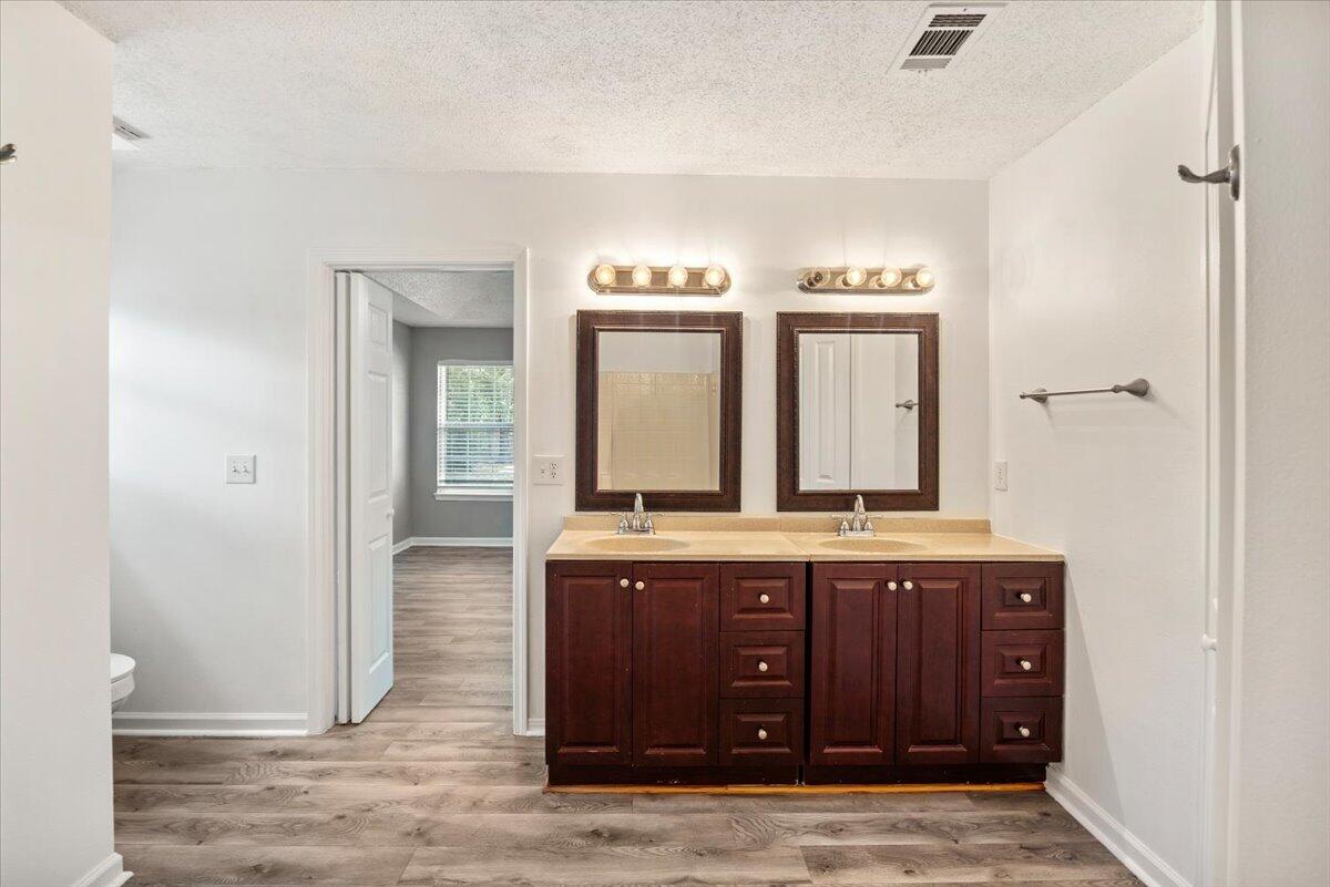 MOSSY OAKS - Residential