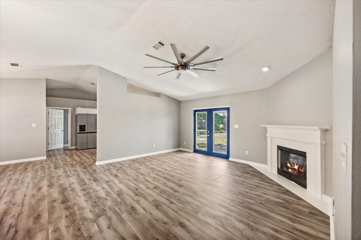 MOSSY OAKS - Residential