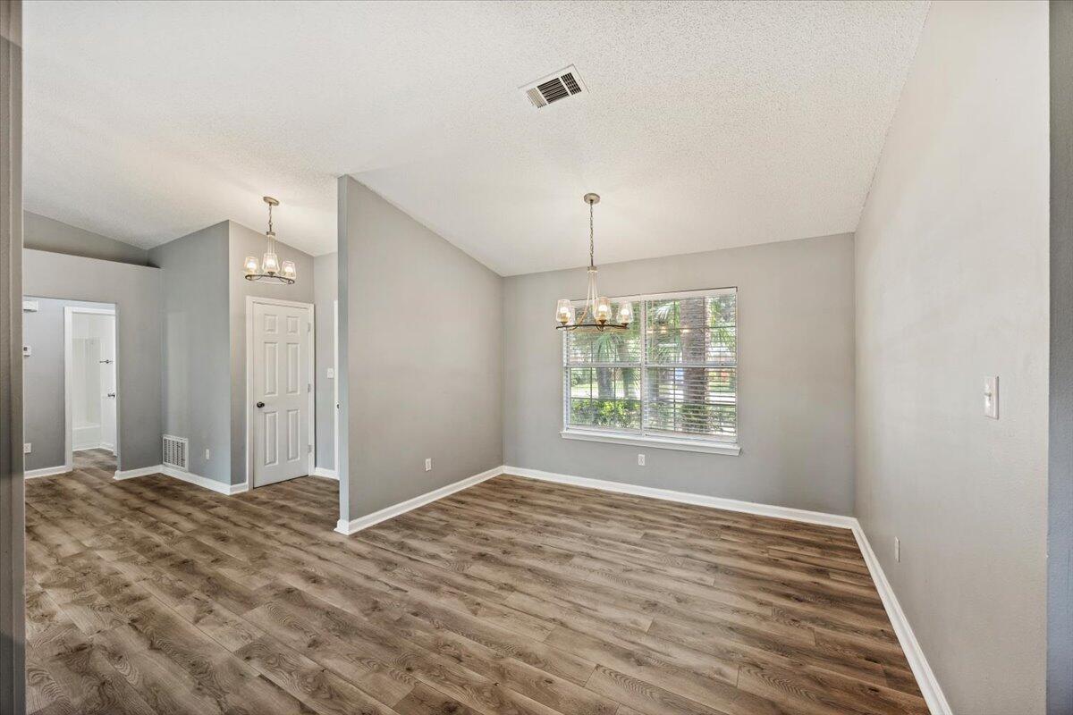 MOSSY OAKS - Residential