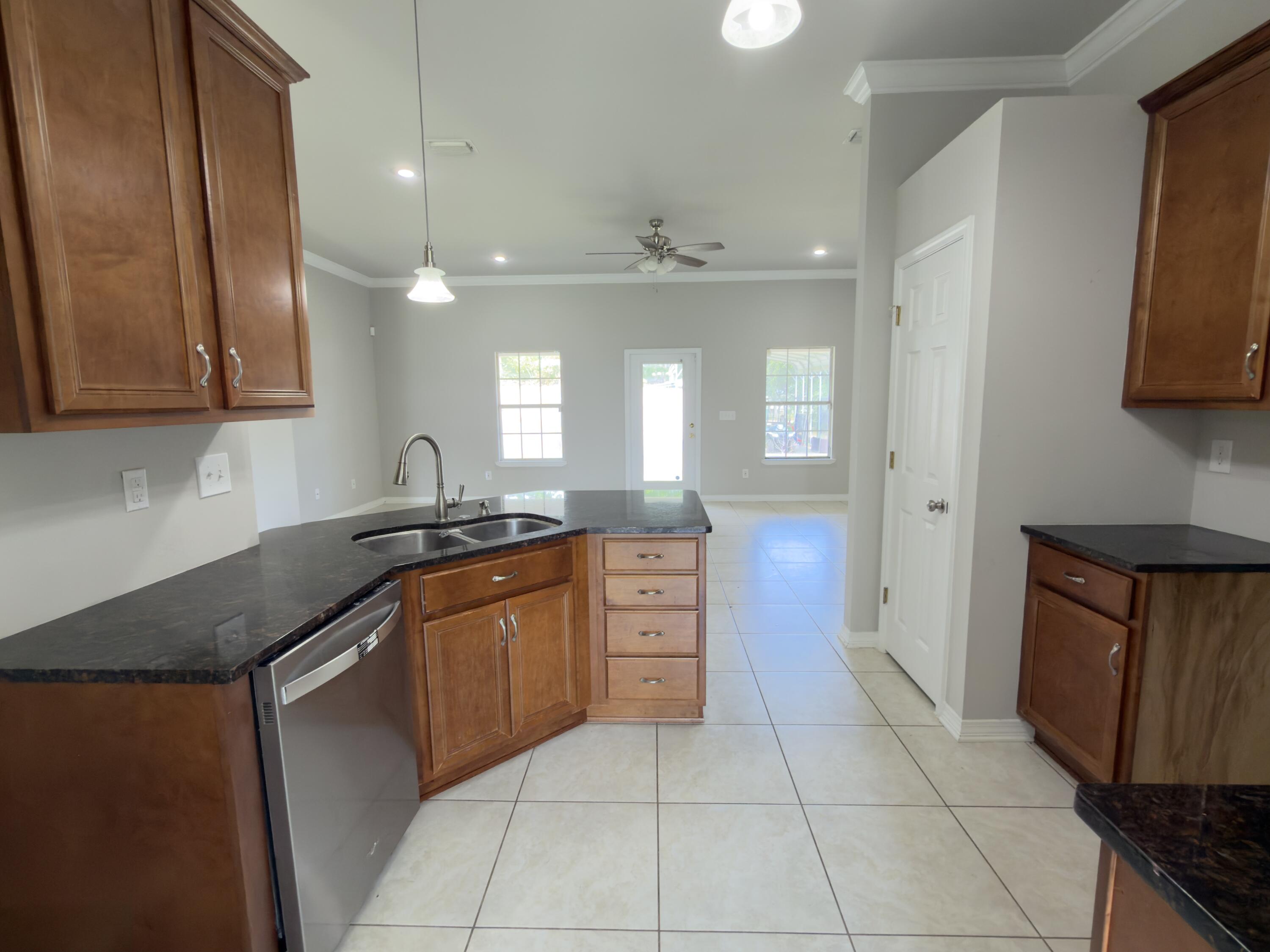SEASHORE VILLAGE - Residential