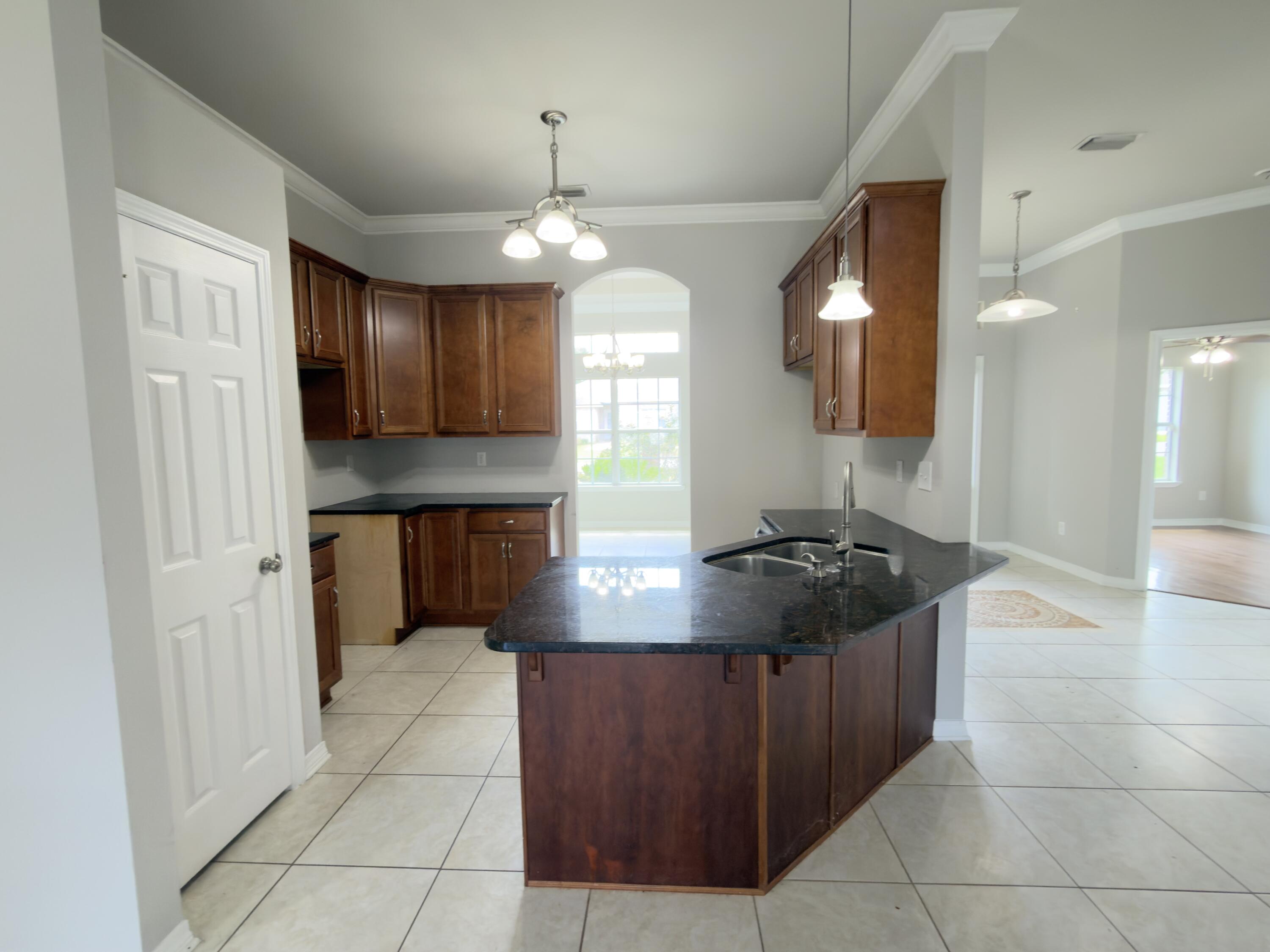 SEASHORE VILLAGE - Residential