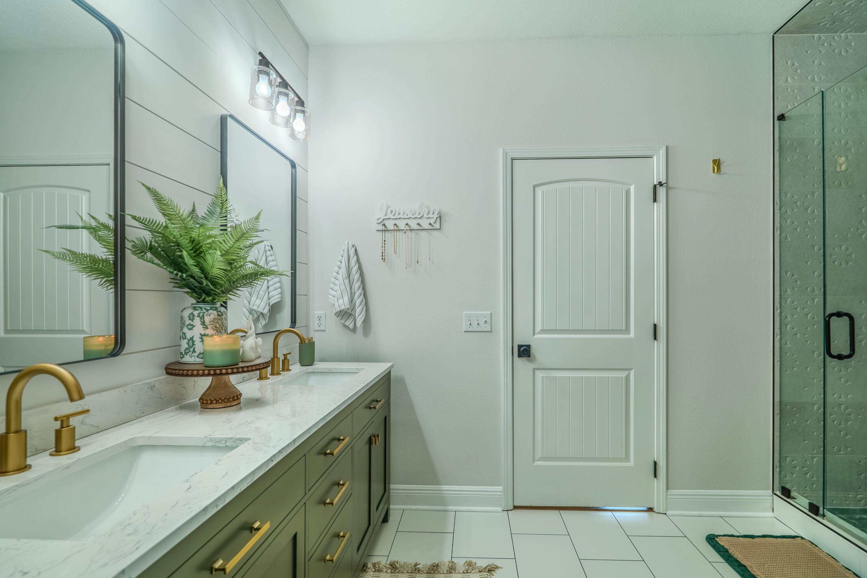 Thompson Woods - Residential