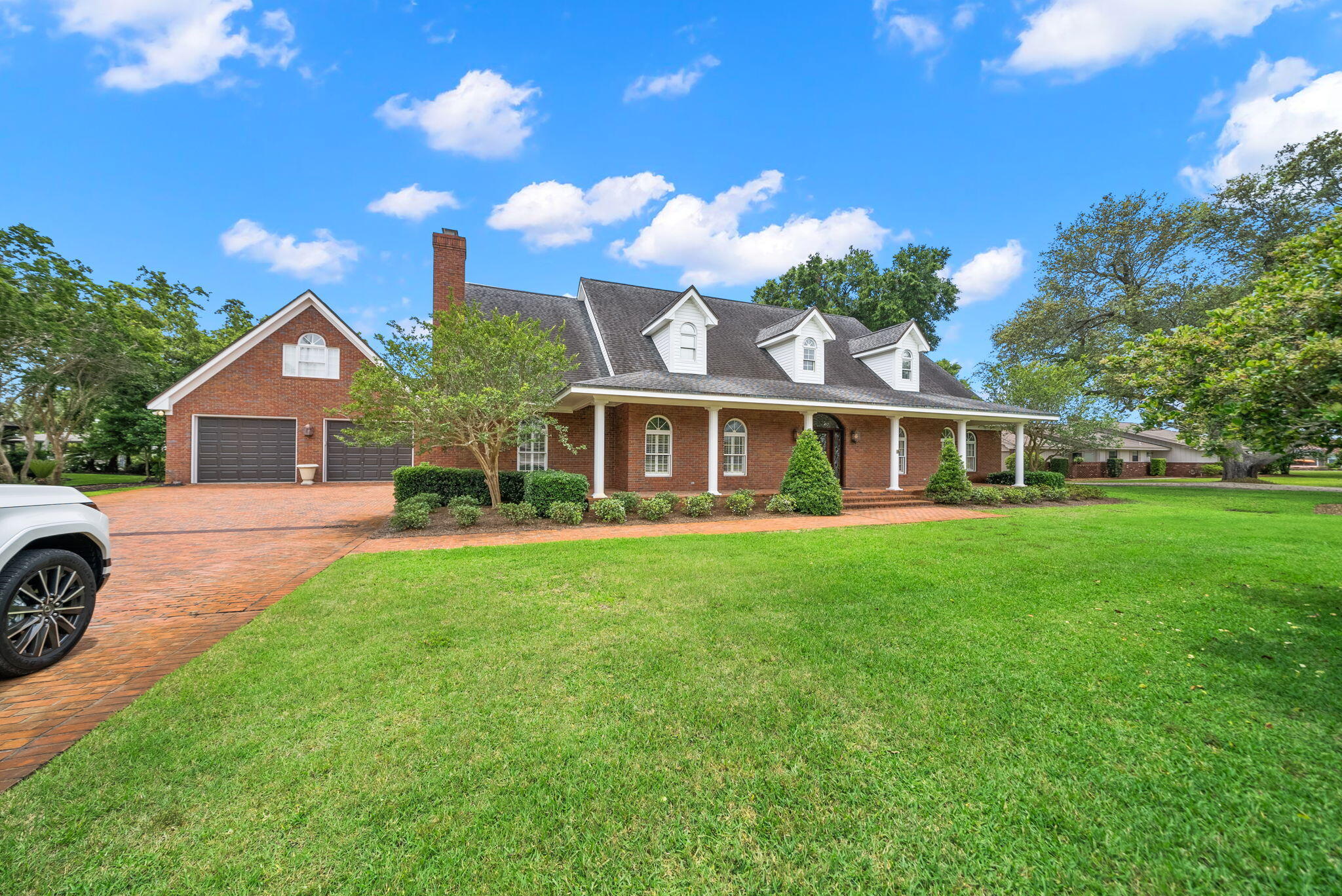 KINGS POINT - Residential