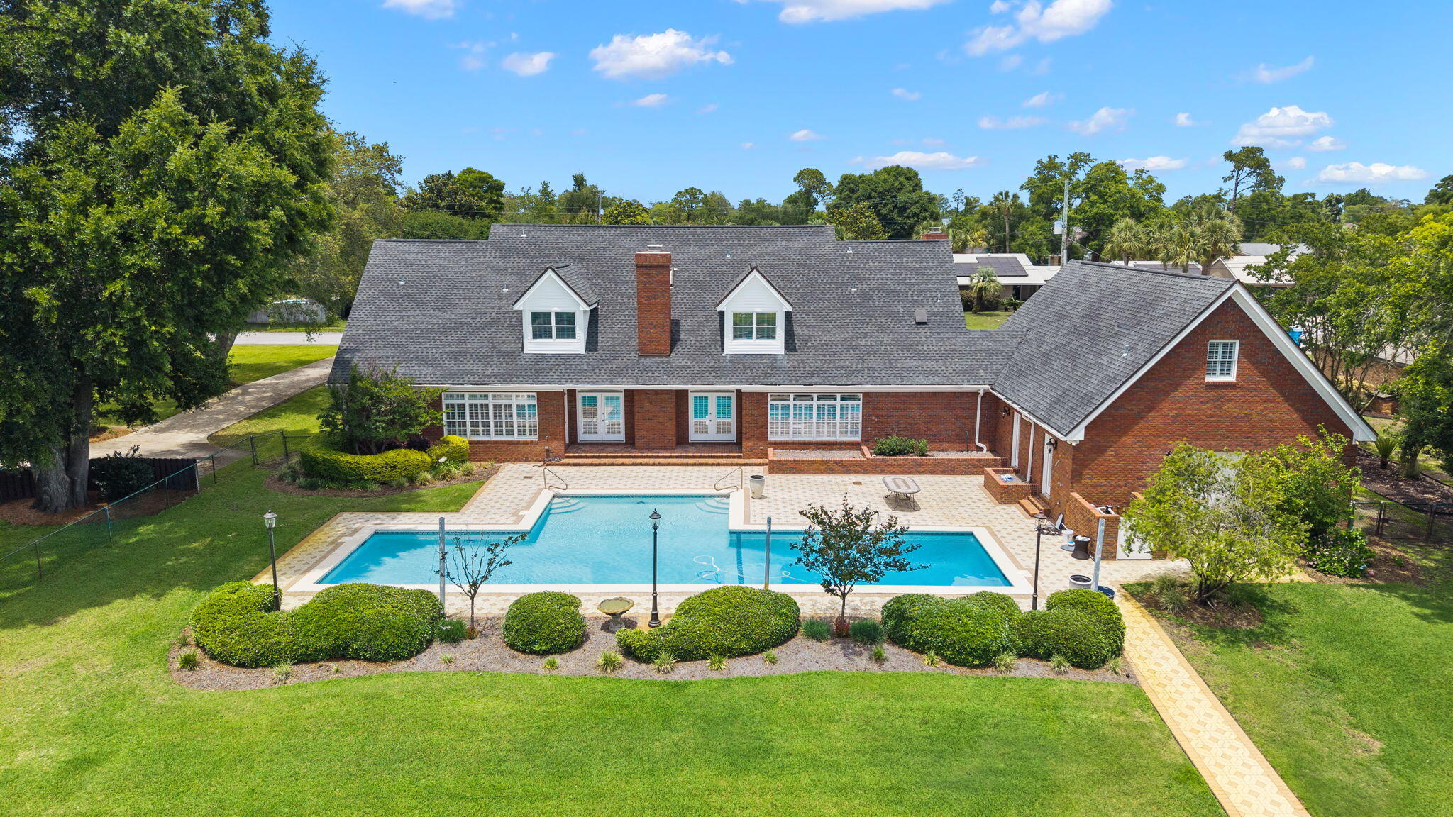 KINGS POINT - Residential
