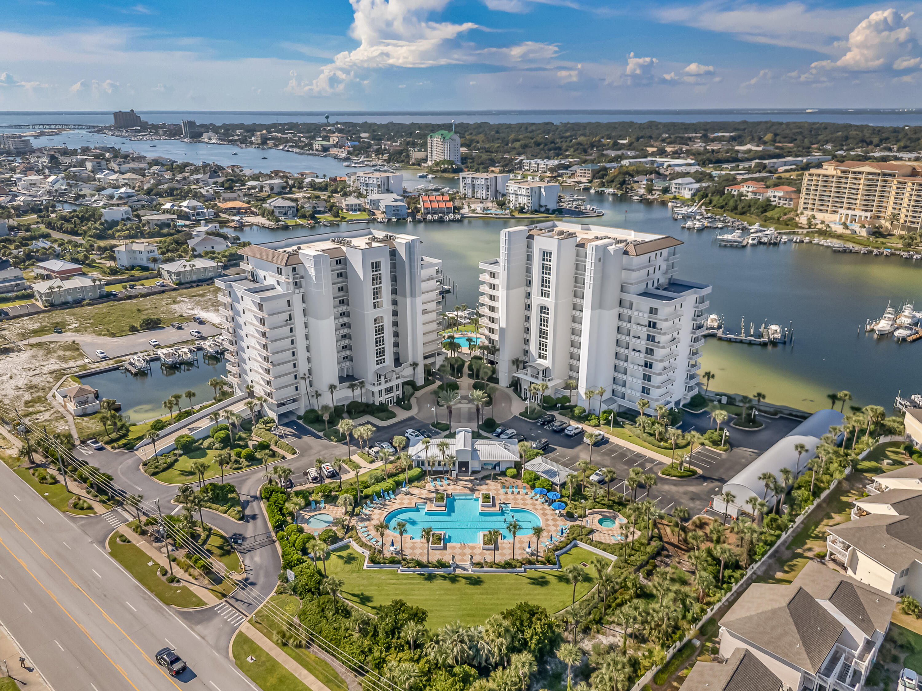 HARBOR LANDING - Residential