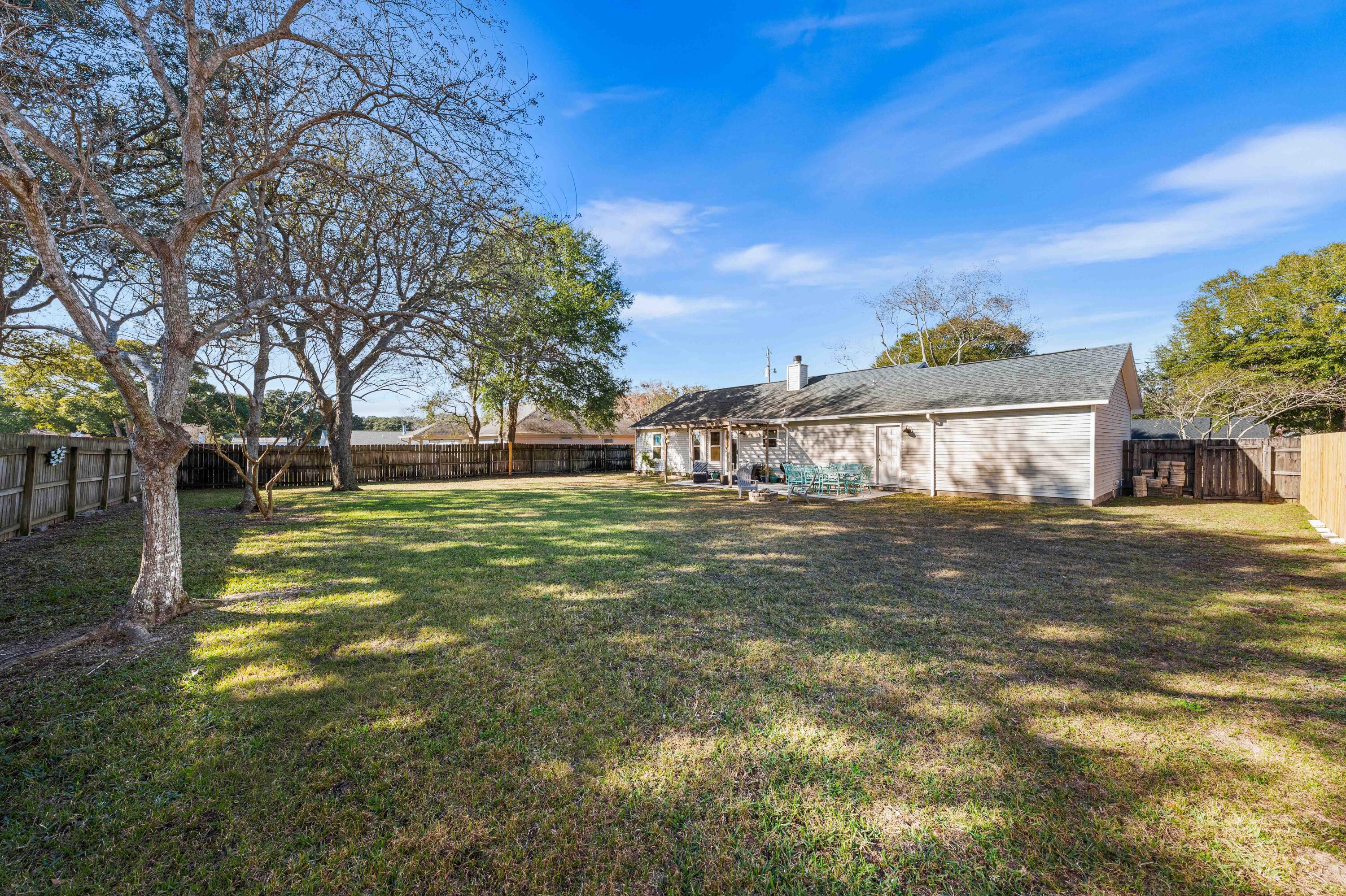 COUNTRY BREEZE ESTATES - Residential