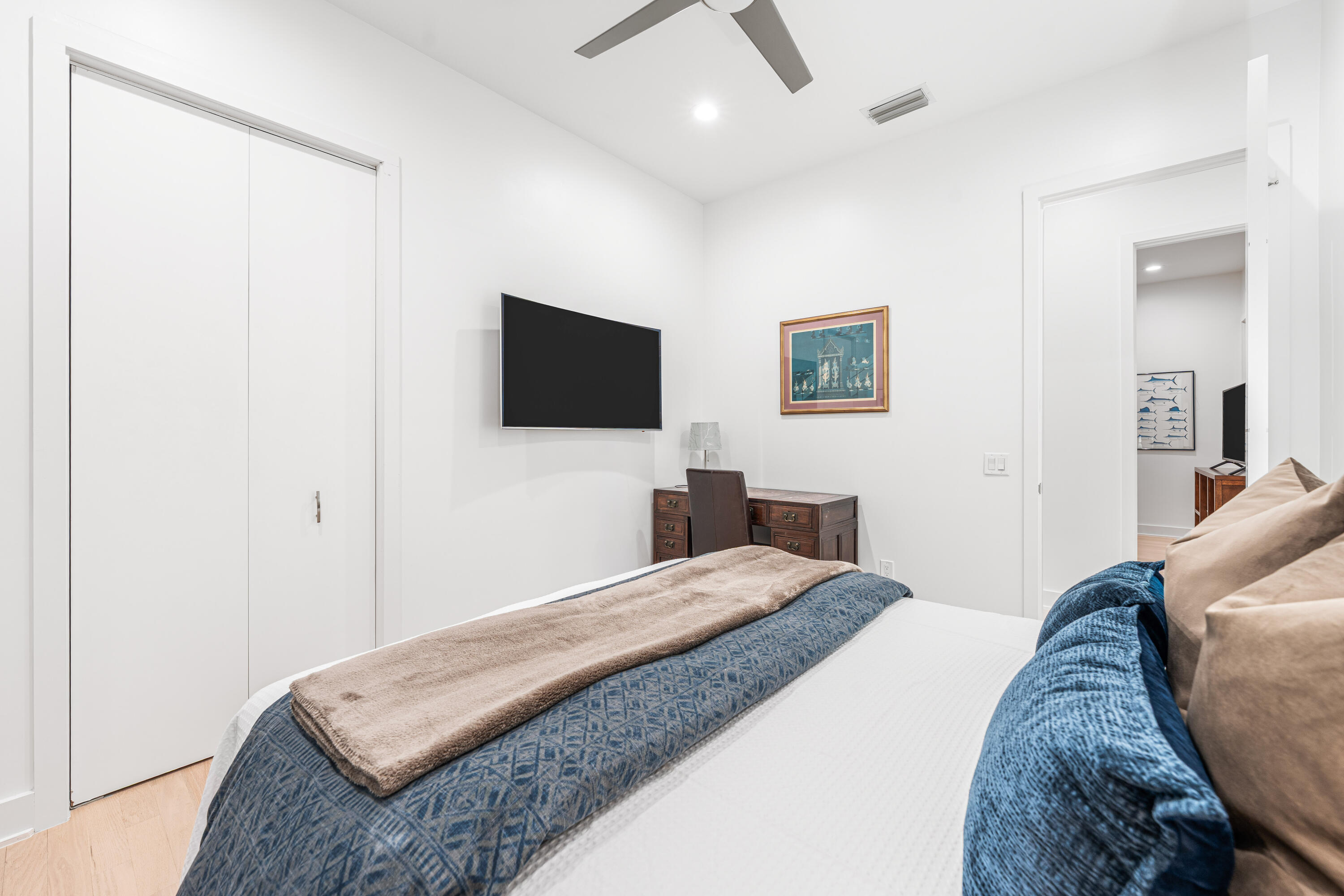 SEABREEZE EAST - Residential