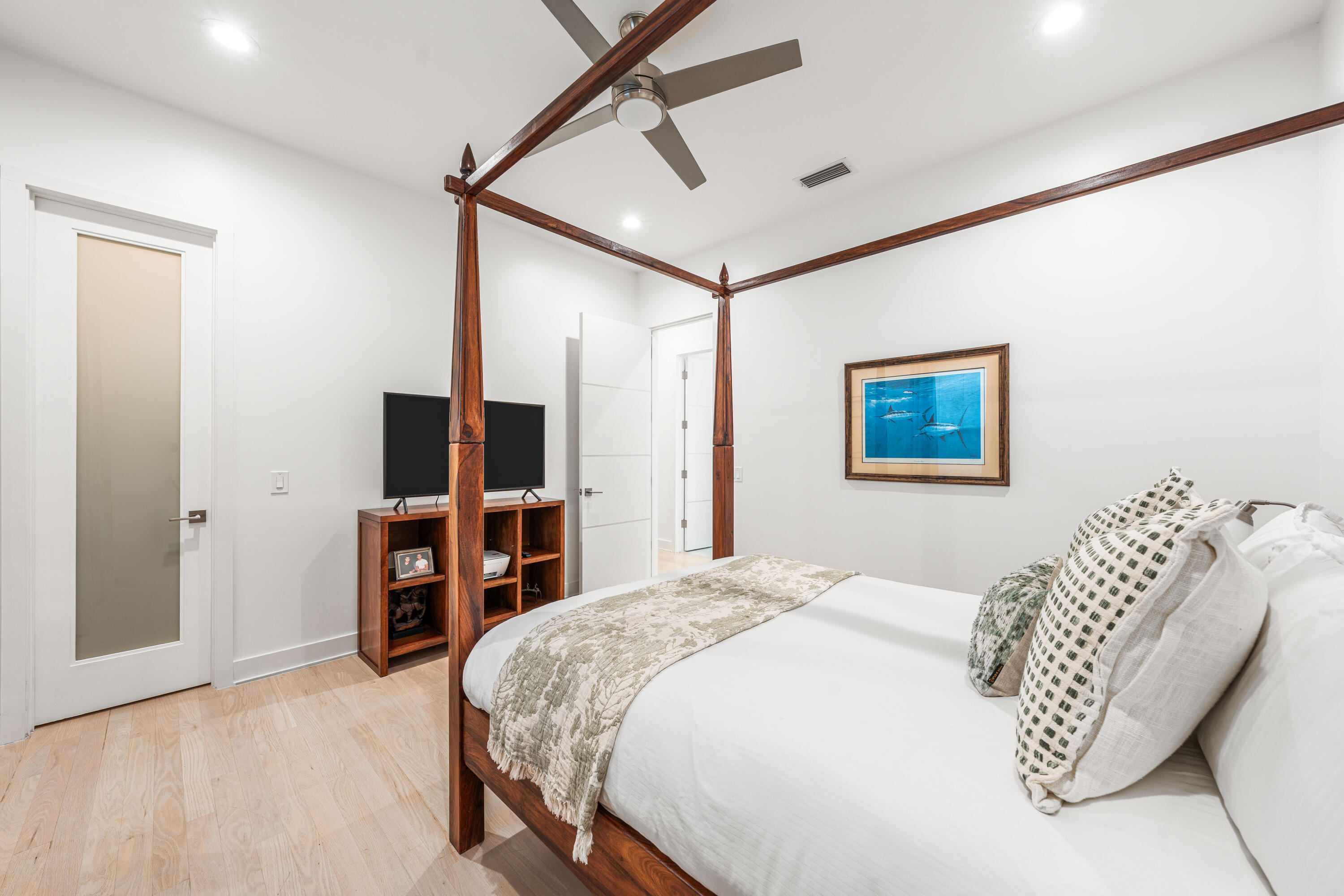 SEABREEZE EAST - Residential