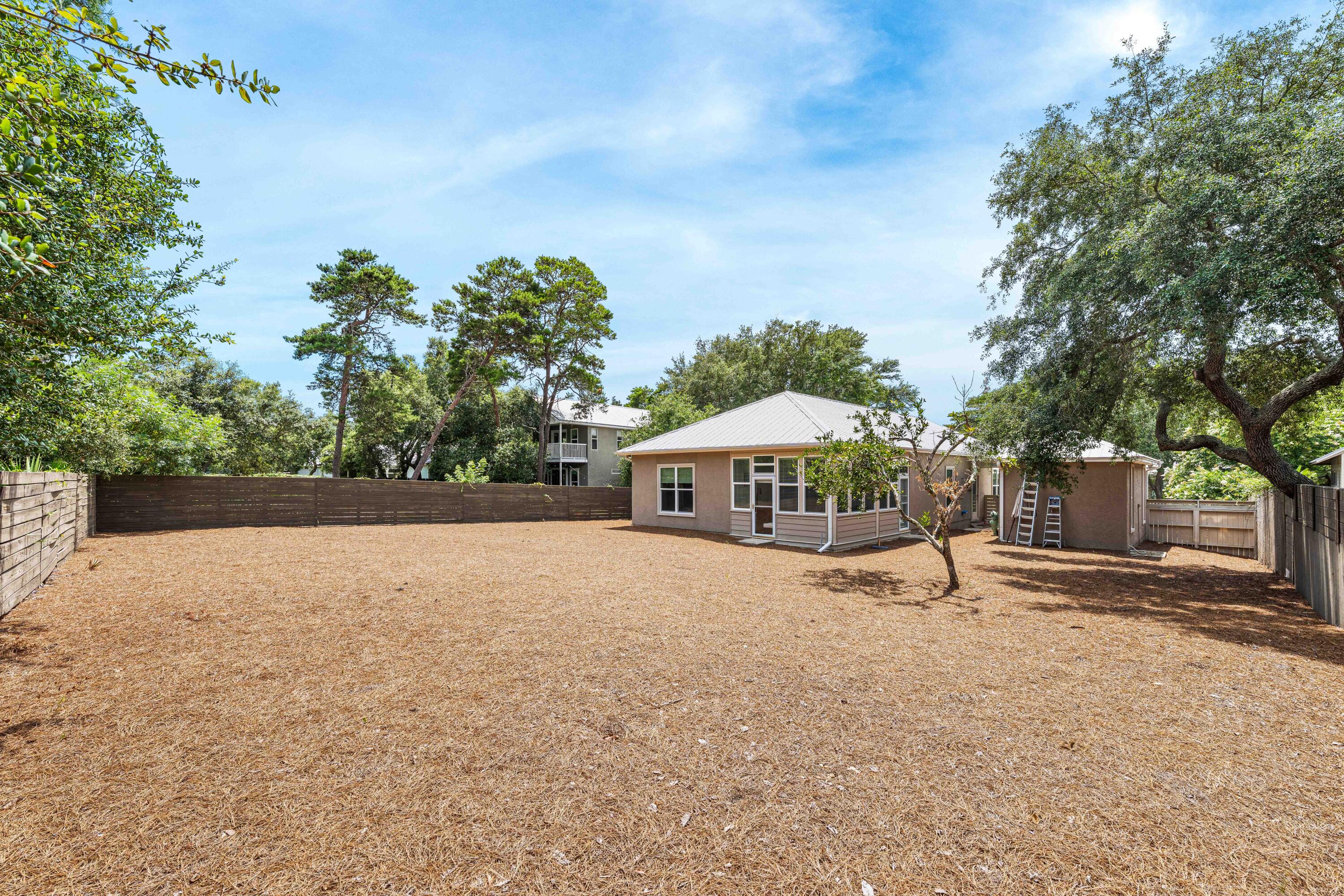 SEABREEZE EAST - Residential