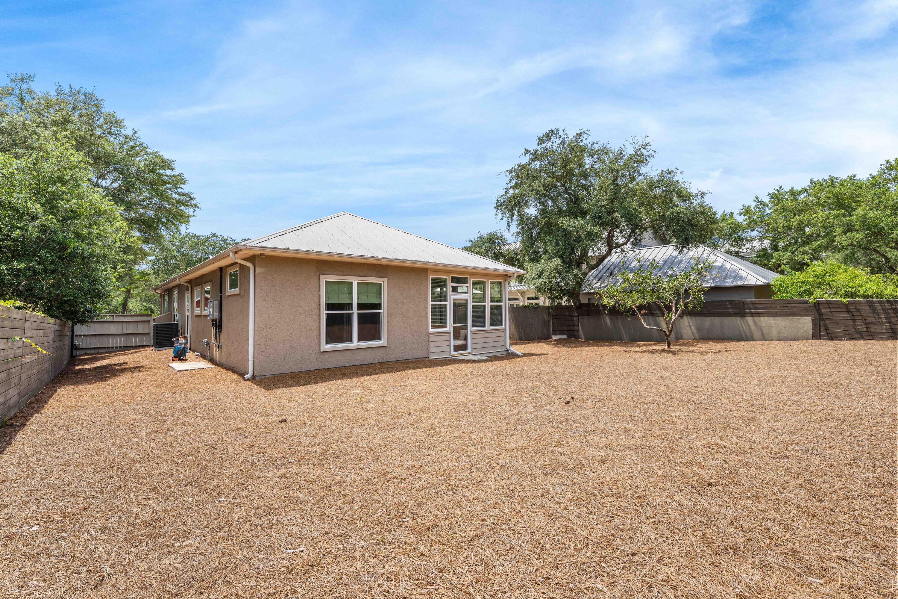 SEABREEZE EAST - Residential