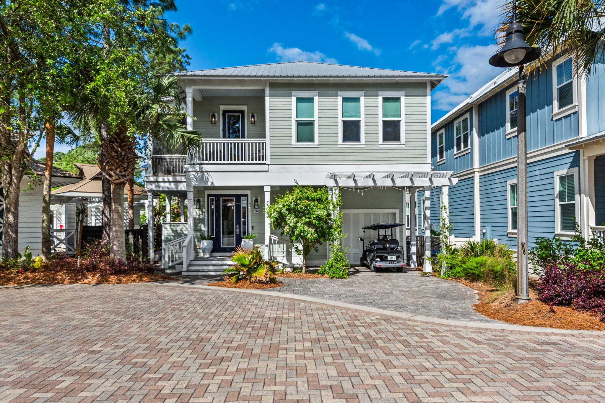 COTTAGES AT EASTERN LAKE - Residential