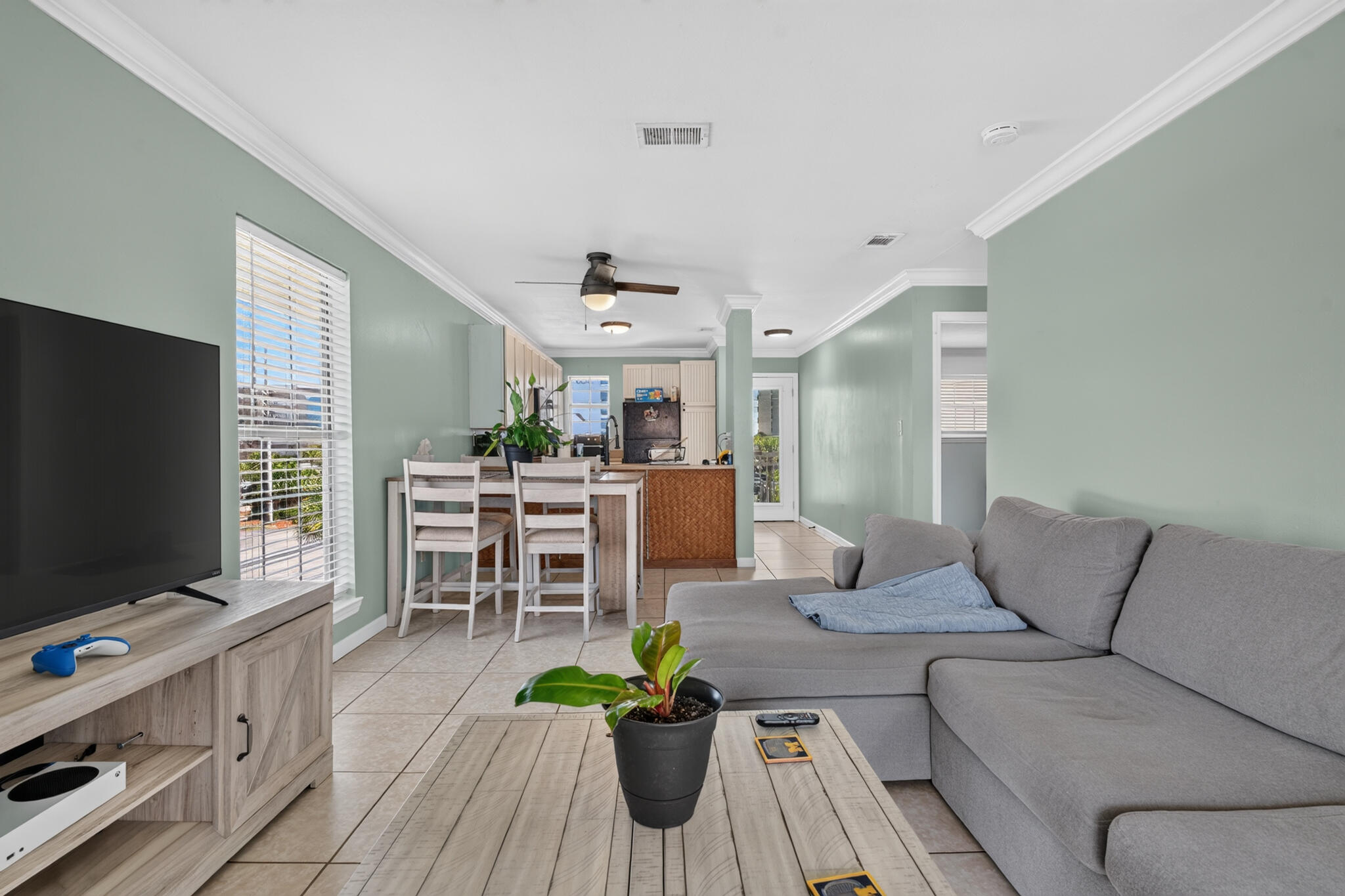 ISLAND WIND UNIT 304 - Residential