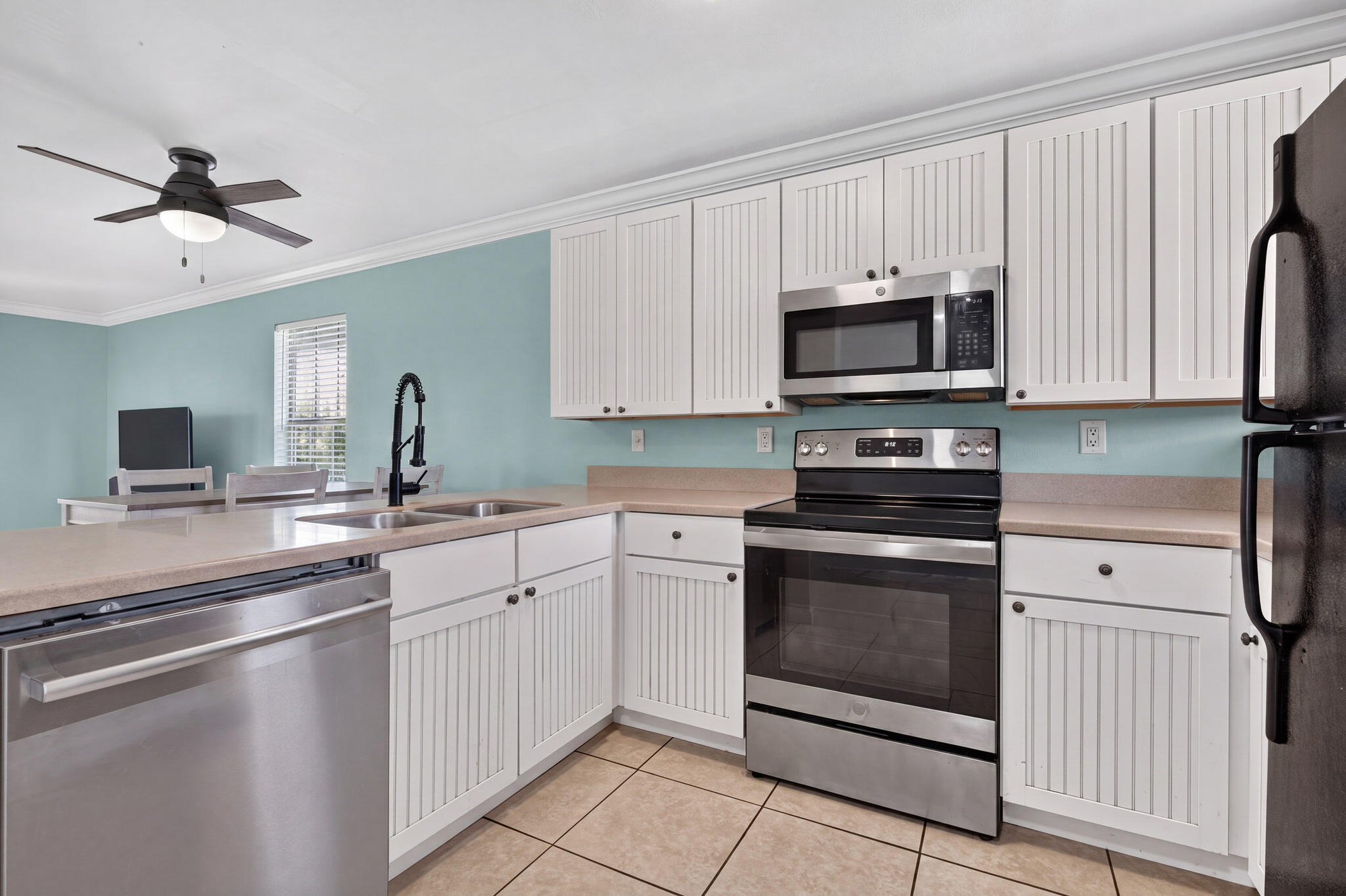 ISLAND WIND UNIT 304 - Residential