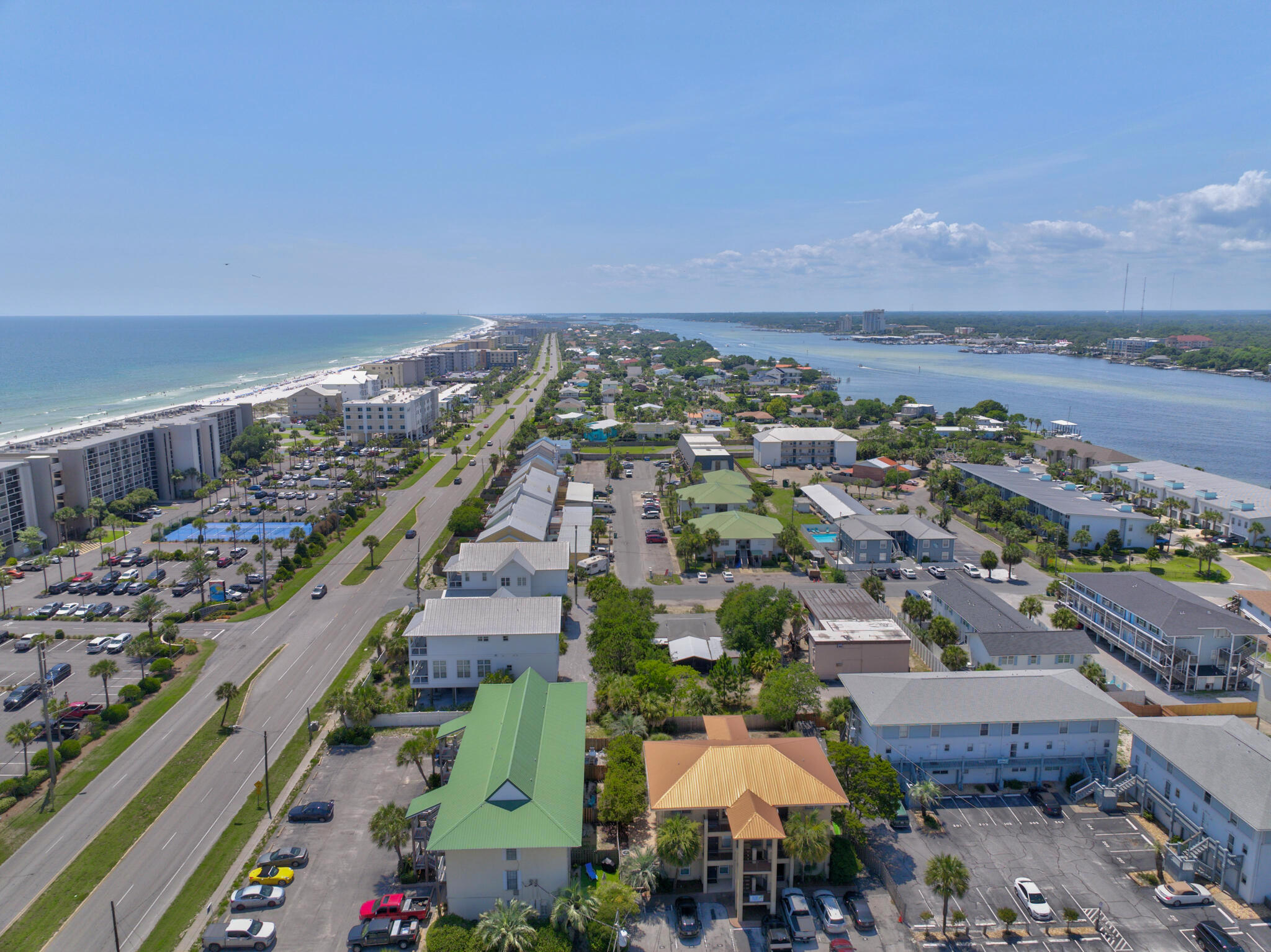 ISLAND WIND UNIT 304 - Residential