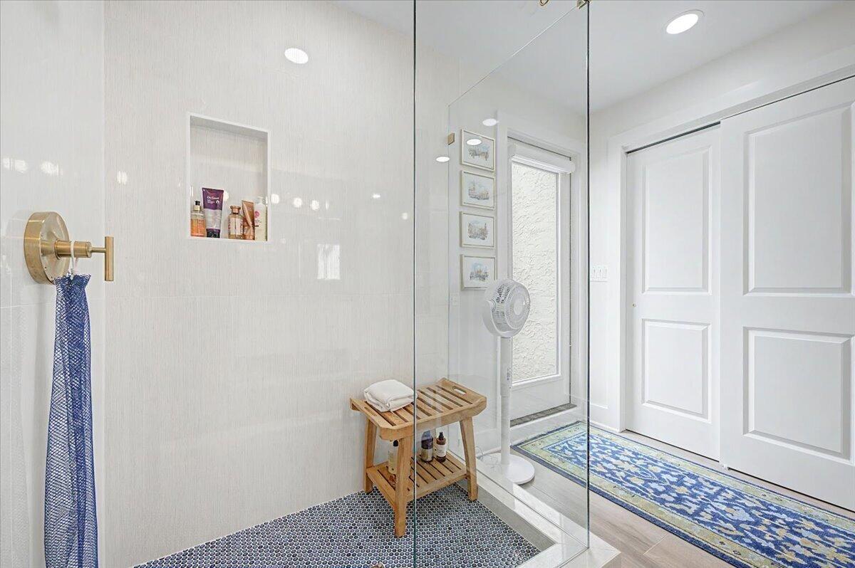 SEAFARER CONDO - Residential