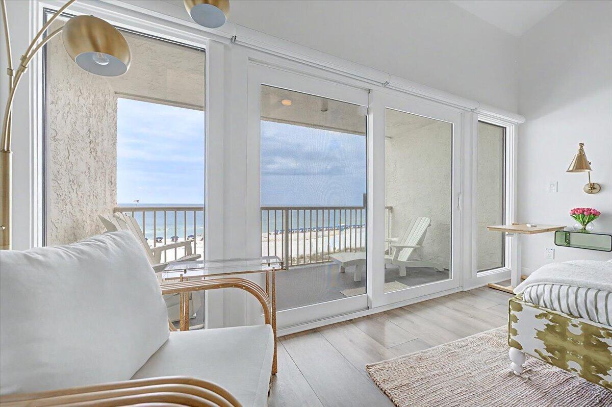 SEAFARER CONDO - Residential