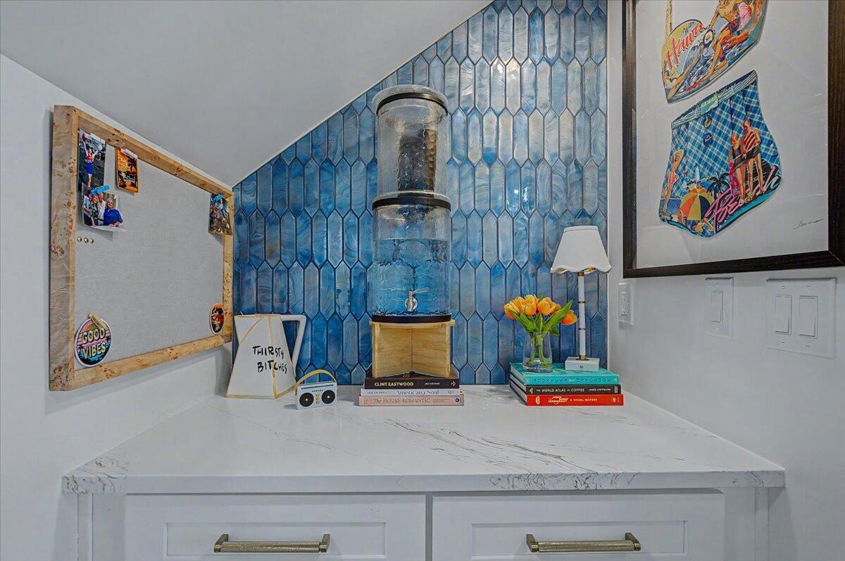 SEAFARER CONDO - Residential