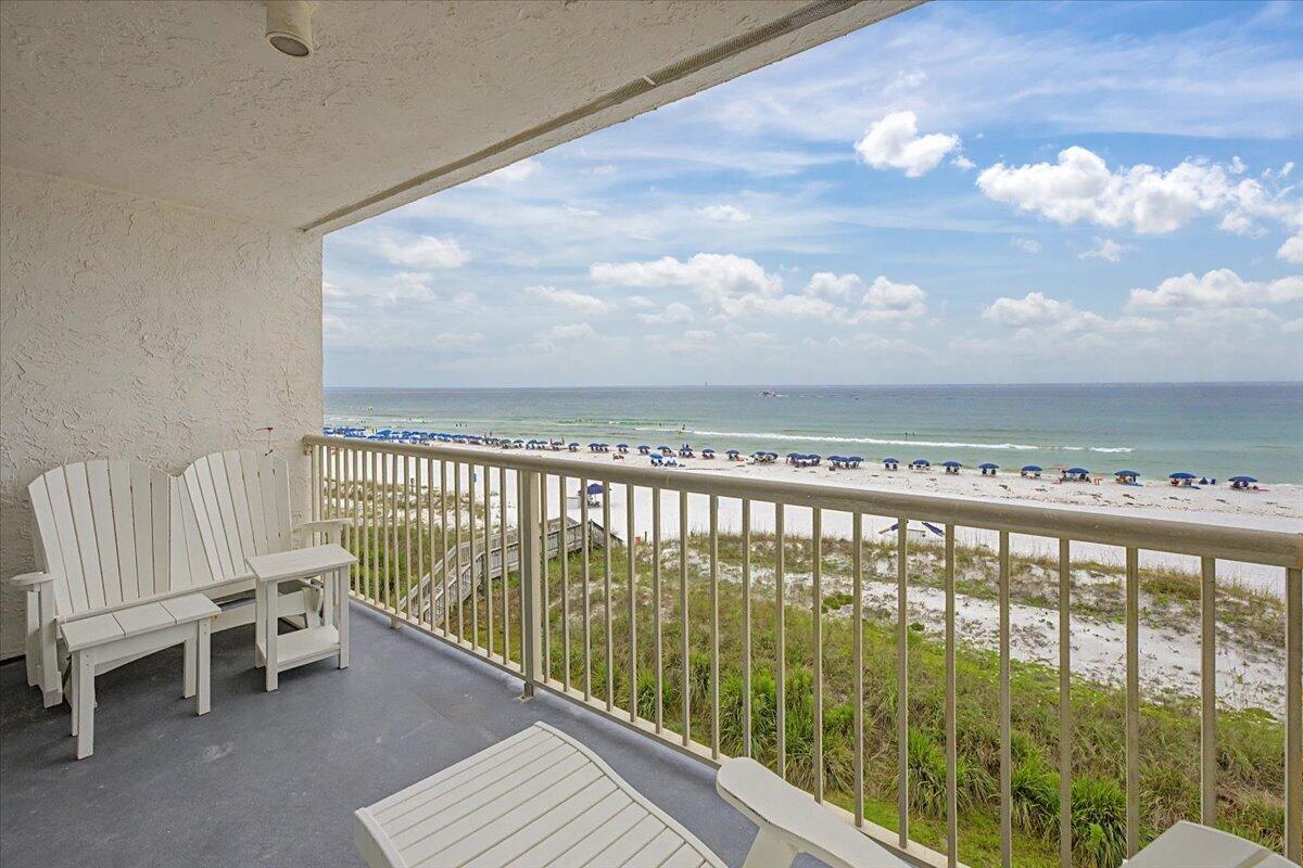 SEAFARER CONDO - Residential