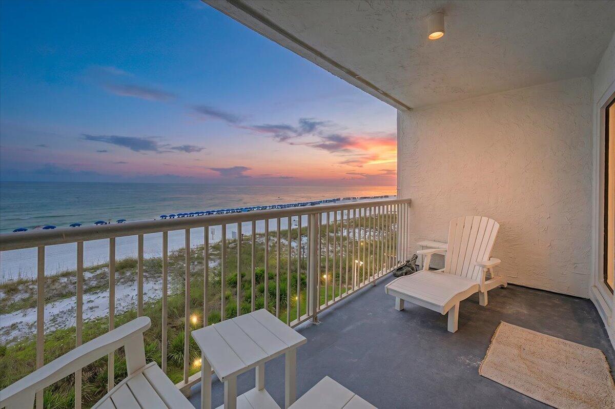 SEAFARER CONDO - Residential