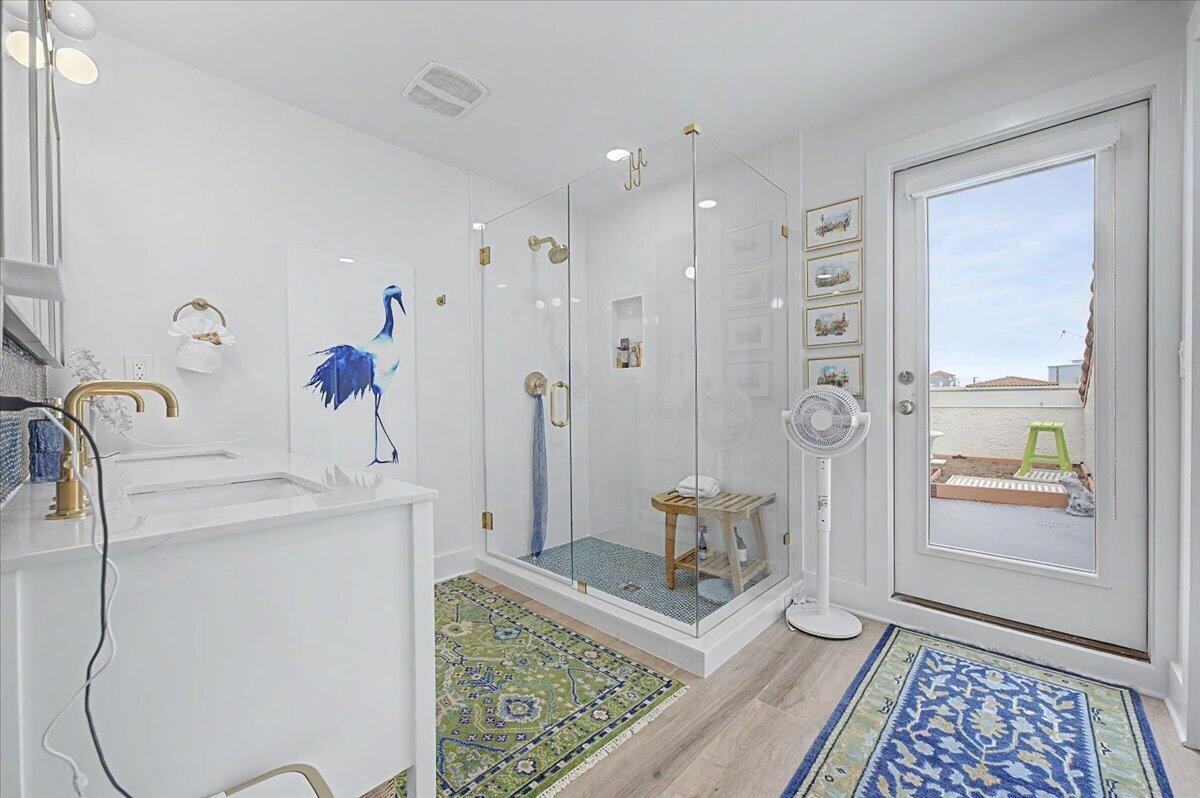 SEAFARER CONDO - Residential